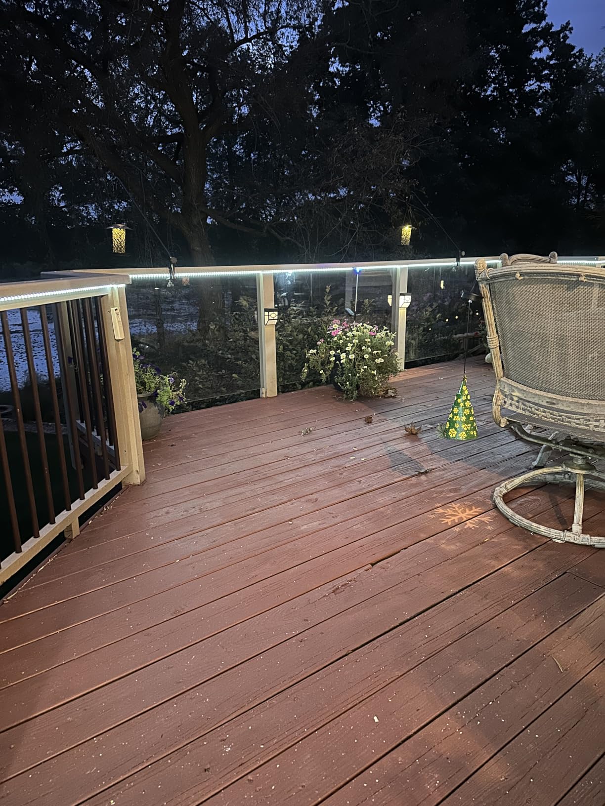 Solar LED Strip Lights Outdoor 6000K White Solar Rope Light 32.8 FT Waterproof with 8 Modes Remote Control Dusk to Dawn Self-Adhesive Cuttable Decorative Lighting for Step, Garden, Pool customer photo 2