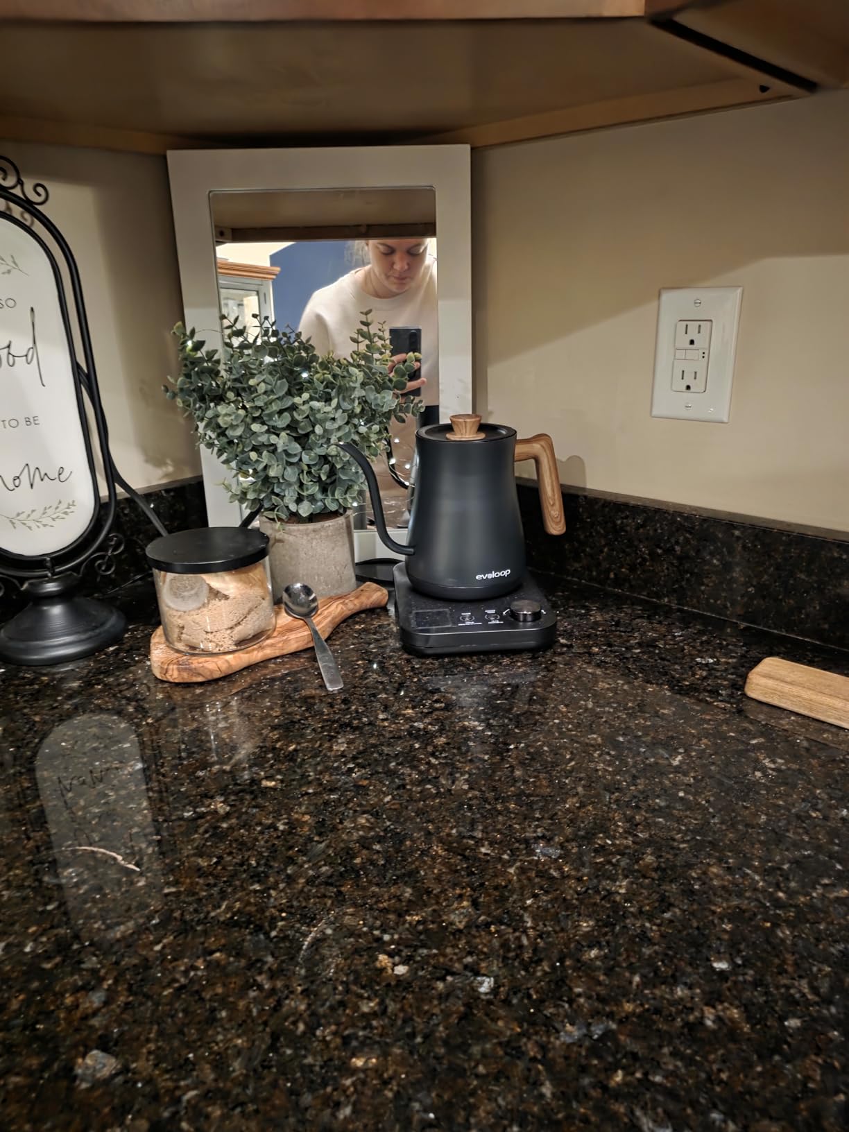 Gooseneck Electric Kettle, Electric tea Kettles, ±1℉ Temperature Control for Pour-Over Coffee & Tea Brewing, Stainless Steel Inner, Quick Heating, Boil Hot Water, 1200W/0.8L (Black Wooden) customer photo 1