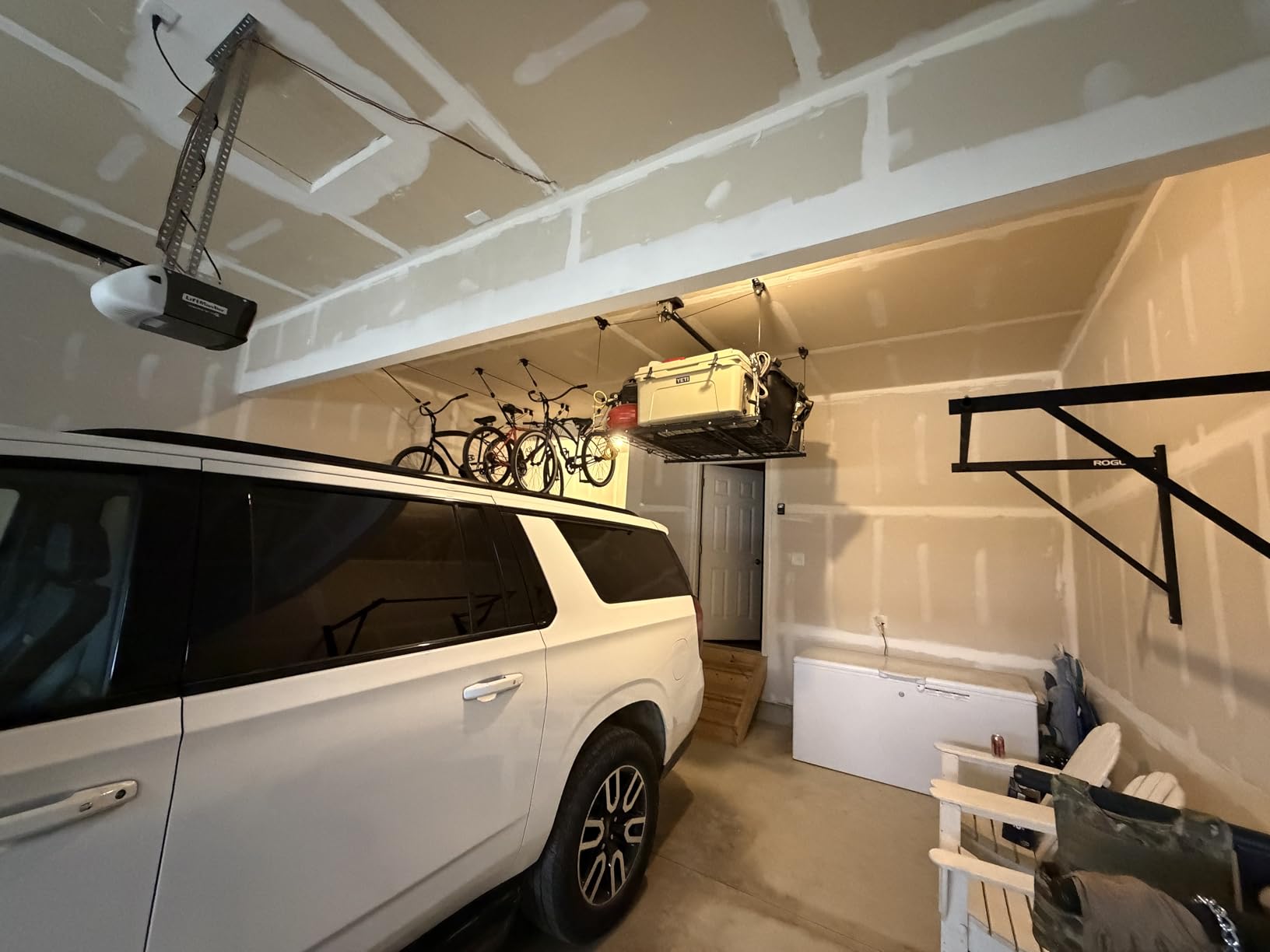 GADFISH Garage Ceiling Lift Storage Rack, Easy Lifting 85