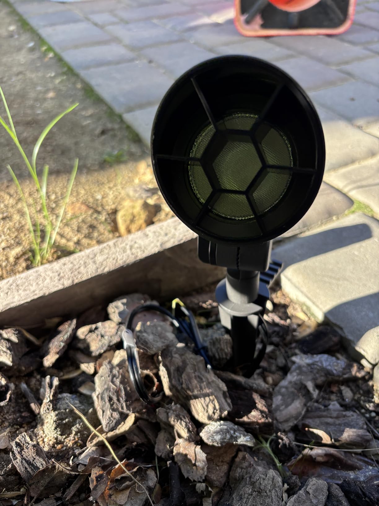 SUNVIE All-in-One Low Voltage Landscape Lighting Kit, 6W Landscape Lights Wired Aluminum 3000K with Transformer 100FT Wire, 12-24V Waterproof Outdoor Spotlight for Garden Yard House Tree, 8 Pack customer photo 2