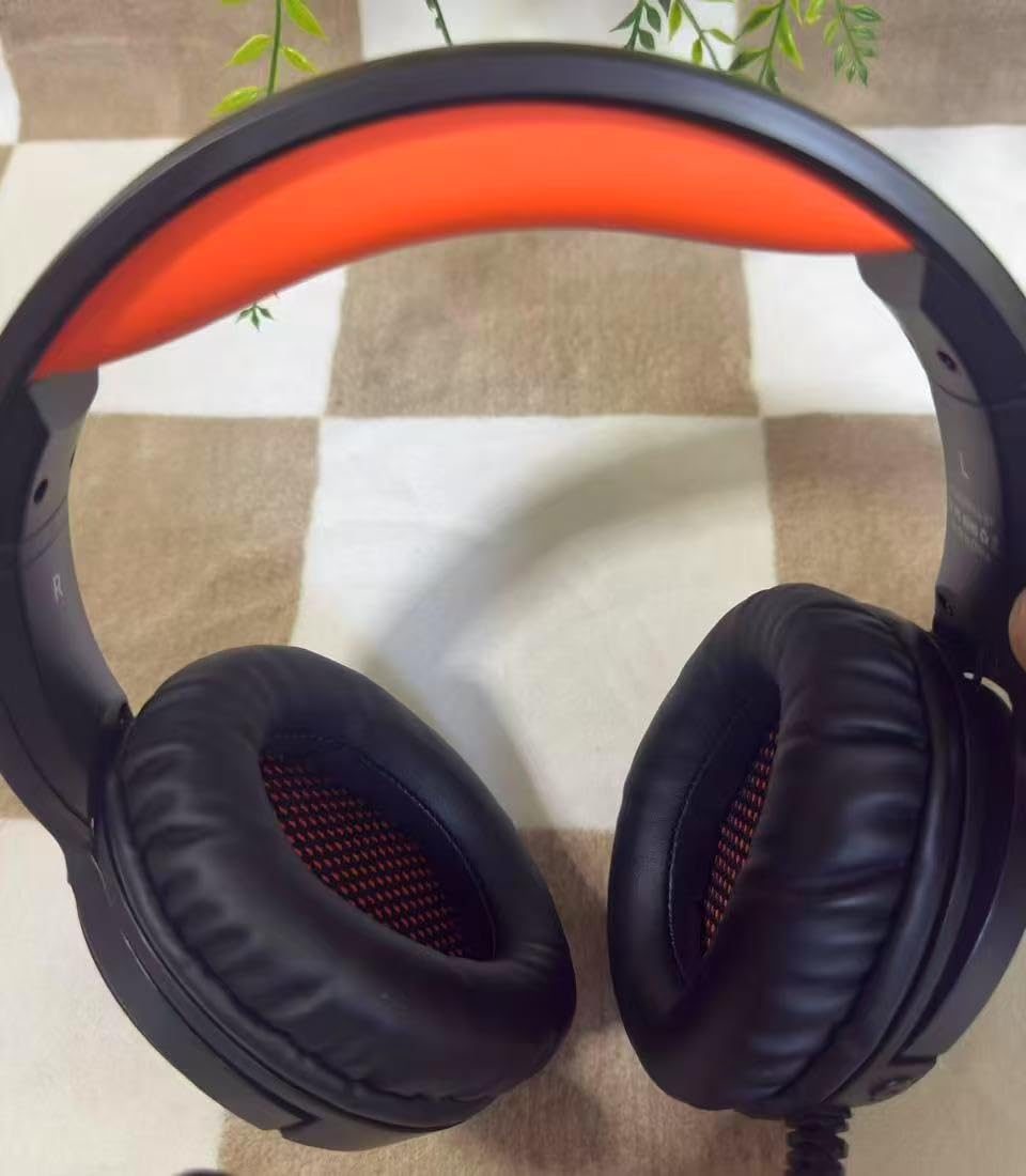 BINNUNE Wireless Gaming Headset with Mic - Lightweight Over-Ear Gaming Headphones Comfort for Long Gaming Sessions customer photo 2