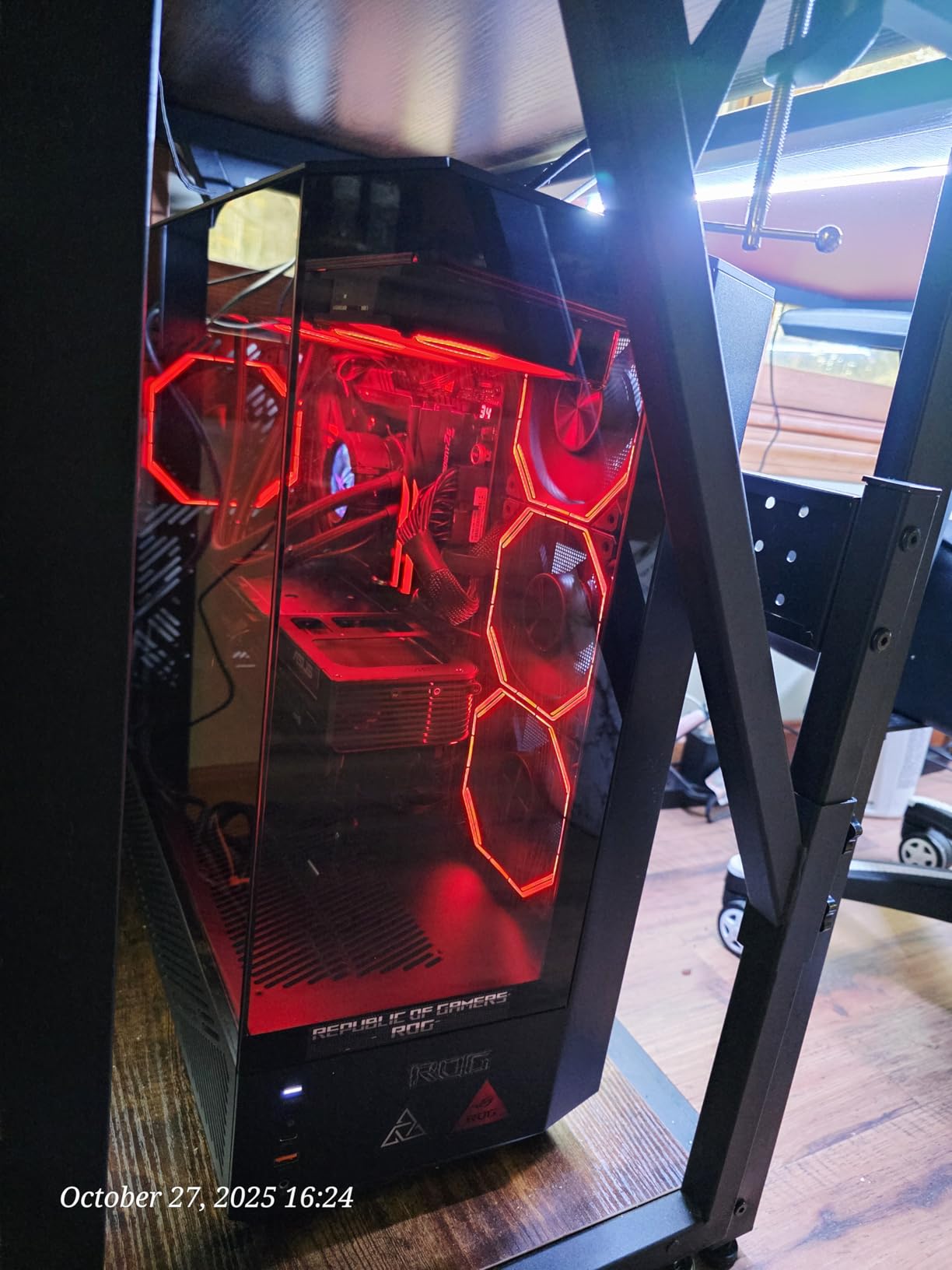 darkFlash DY460 ATX Full-Tower PC Gaming Case, High Airflow, 330° Full-View Tempered Glass Panels, Separate PSU Chamber, Supports RTX 5090 up to 400mm, 360mm Radiator Support, USB-C, Black customer photo 2