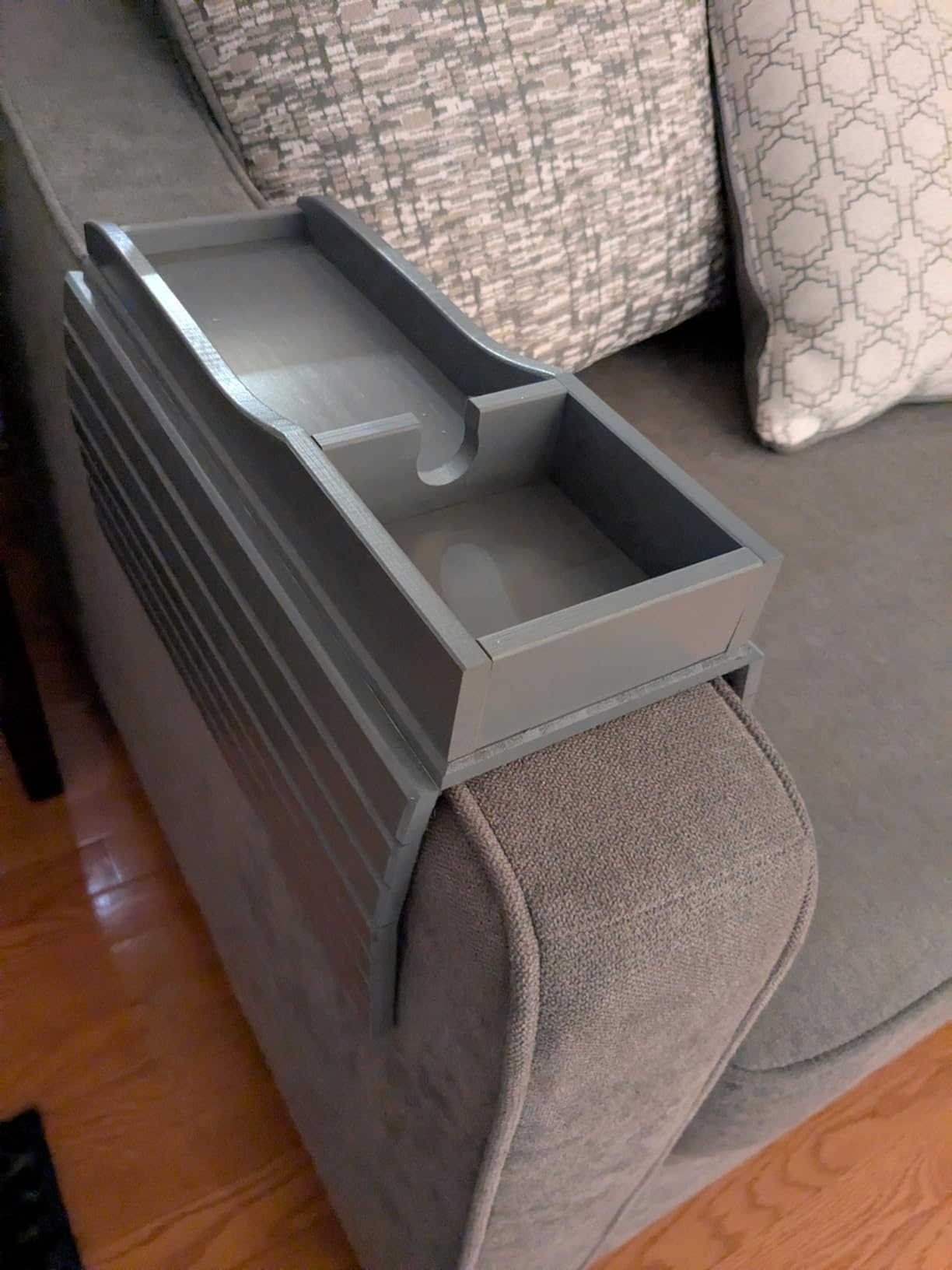 GEHE Detachable Couch Cup Holder, Anti Falling Sofa Arm Tray, Natural Bamboo Sofa Cup Holder More Safe for You Family, Portable Couch Arm Tray Armrest Table for Remote, Snacks, Phone, Drinks customer photo 2