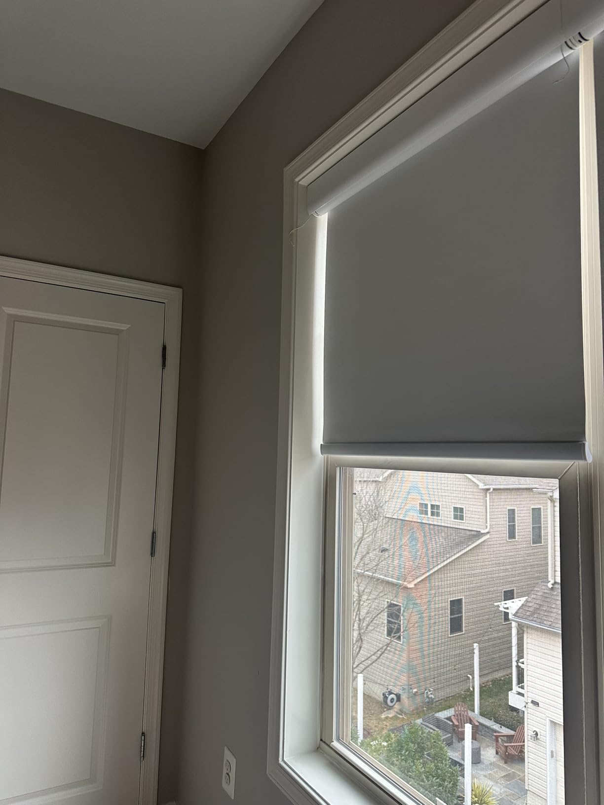 Kincmo No Drill Motorized Blinds with Remote, 100% Blackout Roller Shades for Windows, Custom Electric Blinds Compatible with Alexa, Apple HomeKit, Google Home (100% Blackout Elegant White) customer photo 2