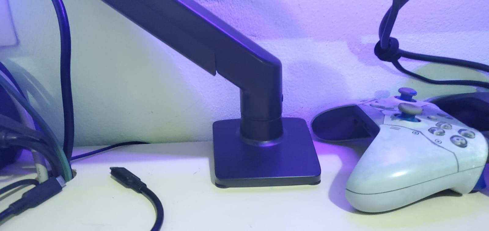 ErGear Dual Monitor Arm, Full Adjustable Monitor Mount for 13-32 Screens, Fast Install Computer Monitor Stand with Tool-Free VESA Mount, Max Load 19.8 lbs, Max VESA 100x100mm customer photo 2