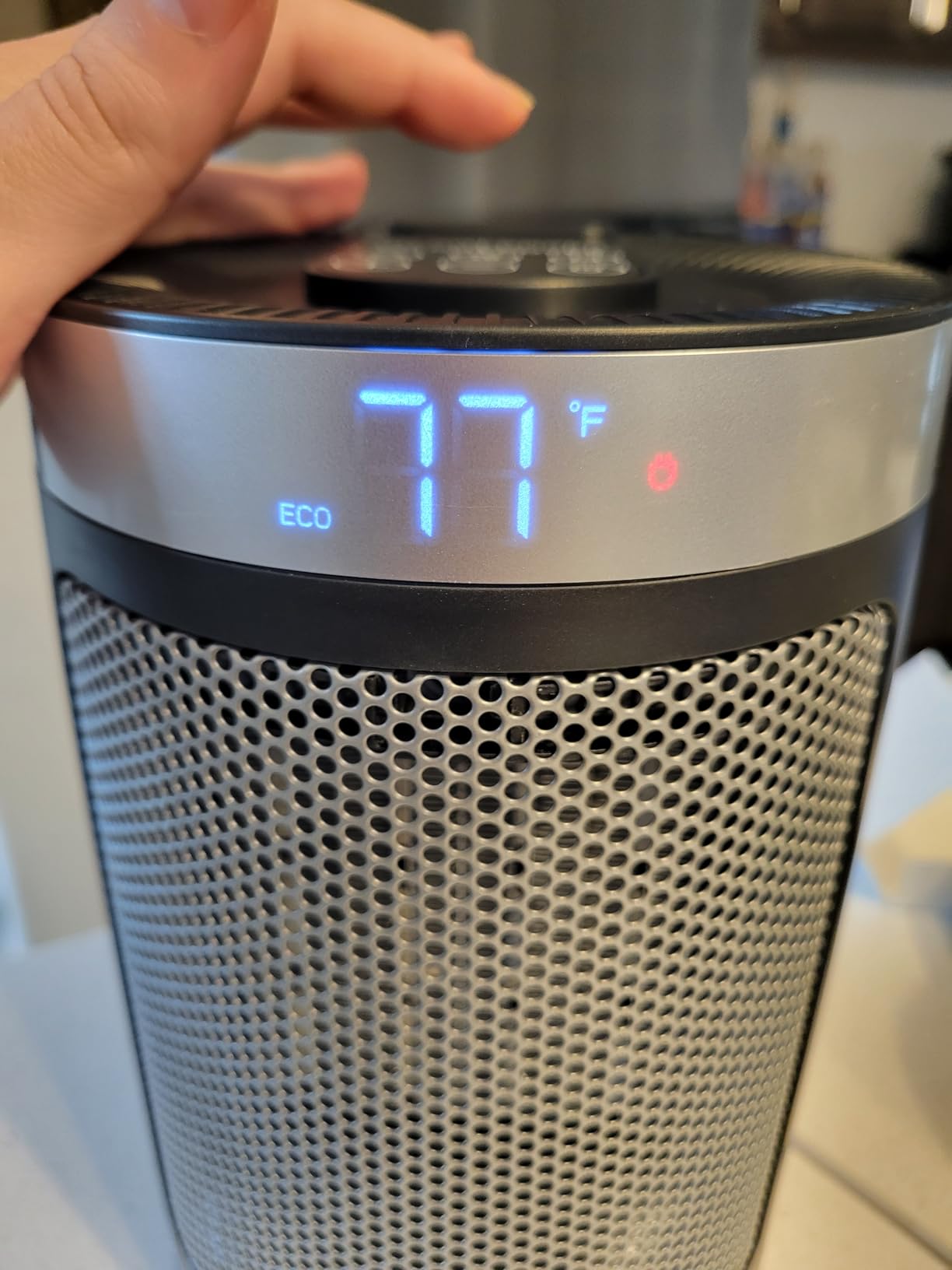 SereneLife Smart Space Heater - 1500W Indoor Electric Heater with Thermostat, Remote Control, 12-Hour Timer, Wi-Fi Enabled PTC Ceramic Heating for Home and Office, Black customer photo 2