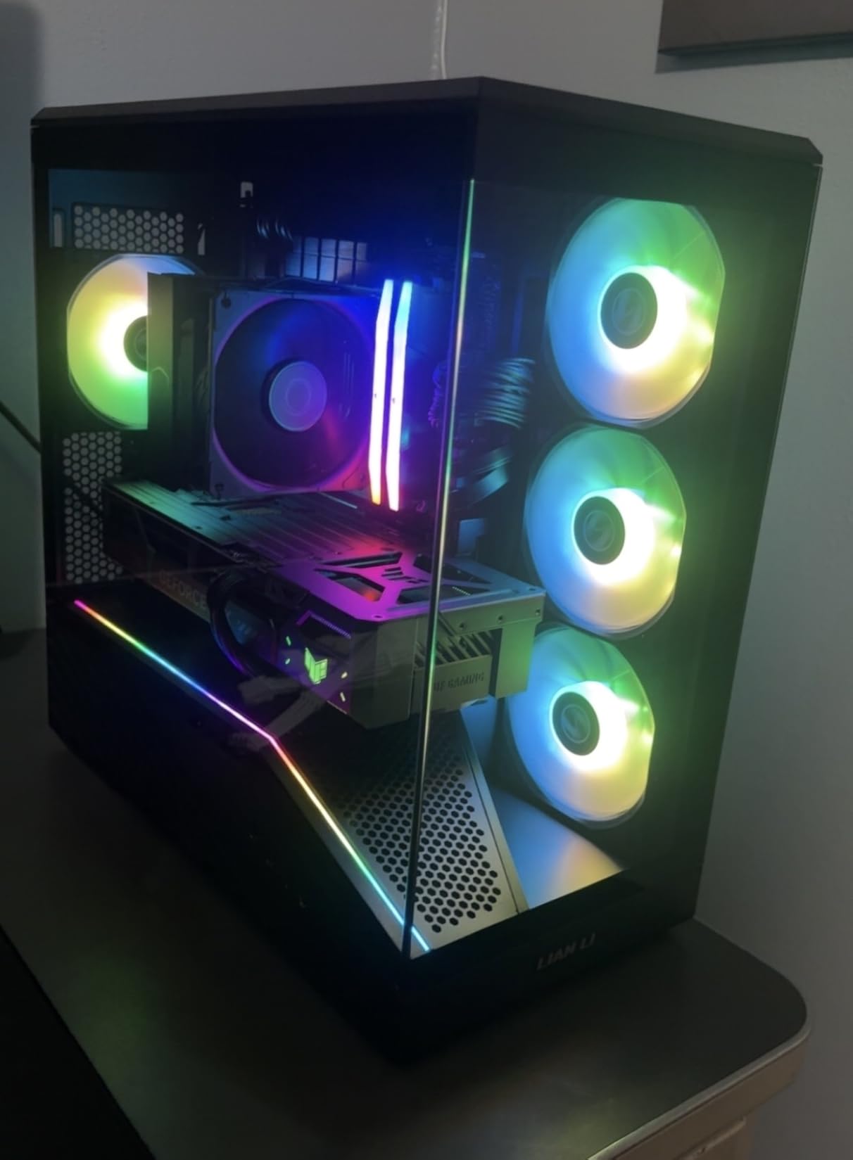 Lian Li Vector V100 MINI Micro Form Factor Compact PC Case 415mm GPUs customer photo 1