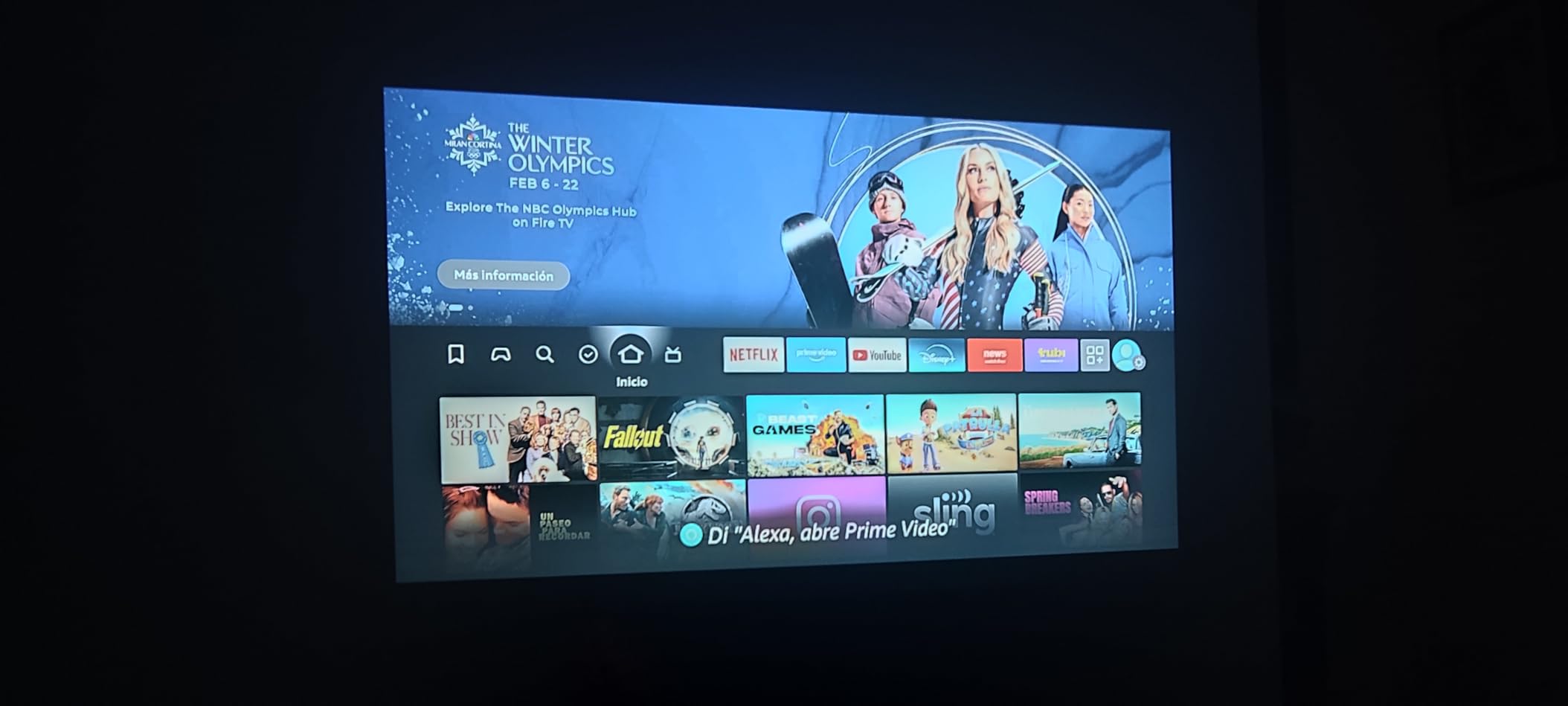 【Officially-Licensed APP & 1800 ANSI】Smart Mini Projector with WiFi and Bluetooth 4K Support, VOPLLS Auto Focus/ Keystone Outdoor Portable Movie Phone Video Proyector for Bedroom/Home/Wall/Ceilling customer photo 2