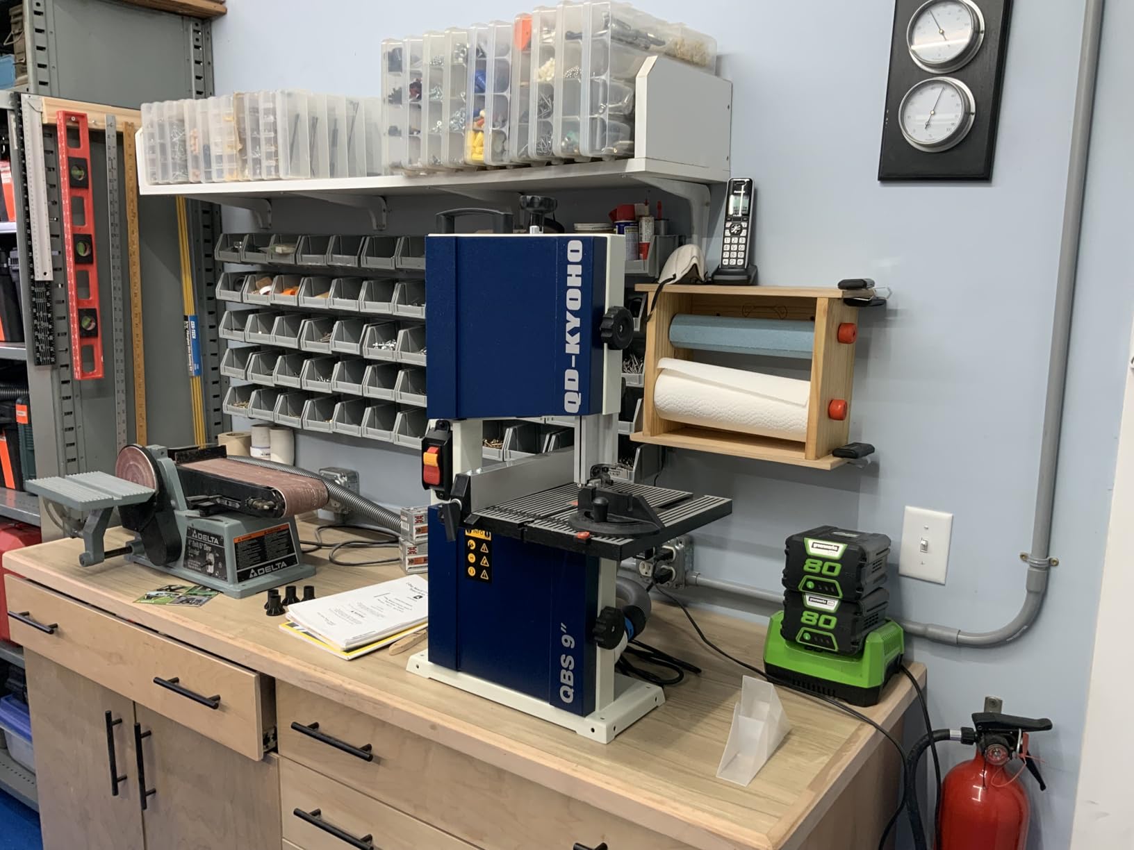 Band Saw, Portable 9-Inch Bandsaw for Woodworking, 2526 FPM Benchtop, 1/3 HP(output), 120 V 2.5-Amp Motor, Band Saws with Cast-Aluminum Worktable with Scale, Steel Bandsaws with Miter Gauge customer photo 1