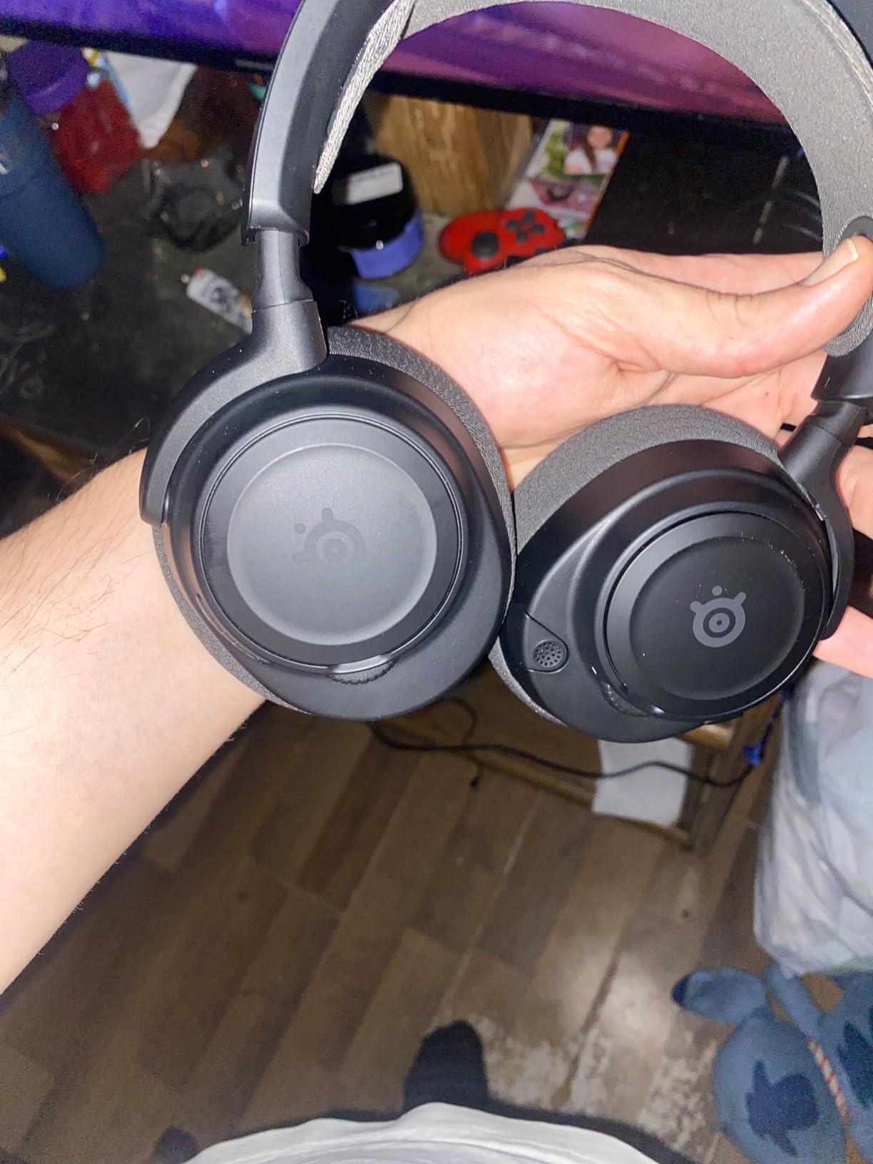 SteelSeries Arctis Nova 7 Wireless Gen 2 Gaming Headset - Real-Time App Control, 50+ HR Play, Neodymium Drivers, Mix 2.4GHz/Bluetooth, PC, PS5, PS4, Switch 1/2, Mobile - Black customer photo 2