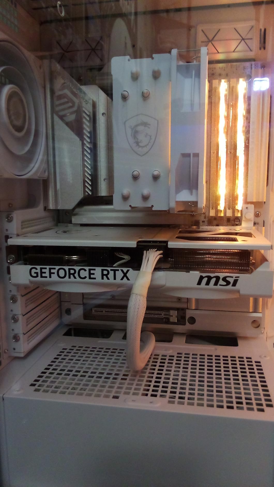 MSI MAG X870E Tomahawk MAX WiFi PZ Motherboard, ATX - Supports AMD Ryzen 9000/8000 / 7000 Processors, AM5 - DDR5 Memory Boost 8400+ MT/s (OC), PCIe 5.0 x16, M.2 Gen5, Wi-Fi 7, 5G LAN customer photo 1