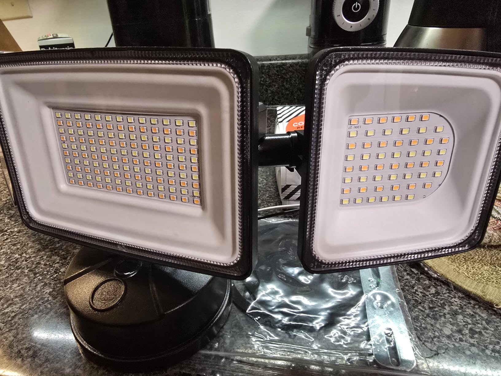 Onforu 100W Smart Flood Lights Outdoor, 3 Adjustable Heads, 9000LM Dimmable Hardwired Security Light, WiFi Alexa Control Floodlight, 2700K-6500K Tunable customer photo 2