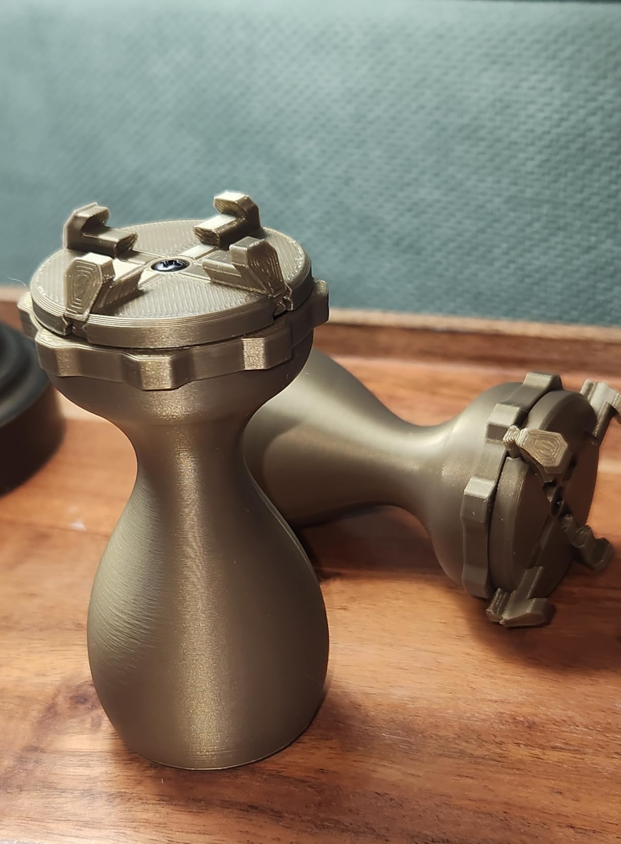 STORKY 2PCS Miniature Painting Handle for Wargame Models & DND Figurines - Ergonomic 360° Rotatable Model Holder for Painting, Compatible with 20-50mm Bases, Hobby Tool for Stable Precision customer photo 2