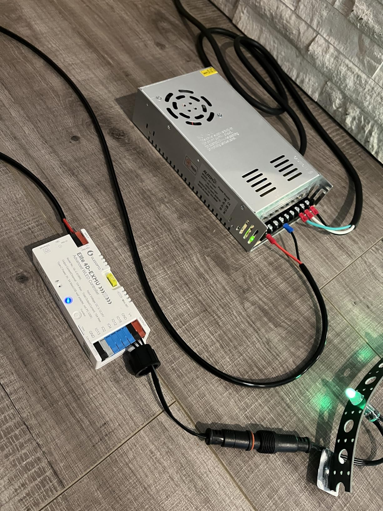 GLEDOPTO Elite 4 Channel ESP32 WLED LED Strip Light Controller Ethernet WiFi Dual Control Sound Reactive UART Energy Save Relay 20A Pluggable Fuse Level Shifter WS2811/12 SK6812 WS2815 Addressable LED customer photo 2