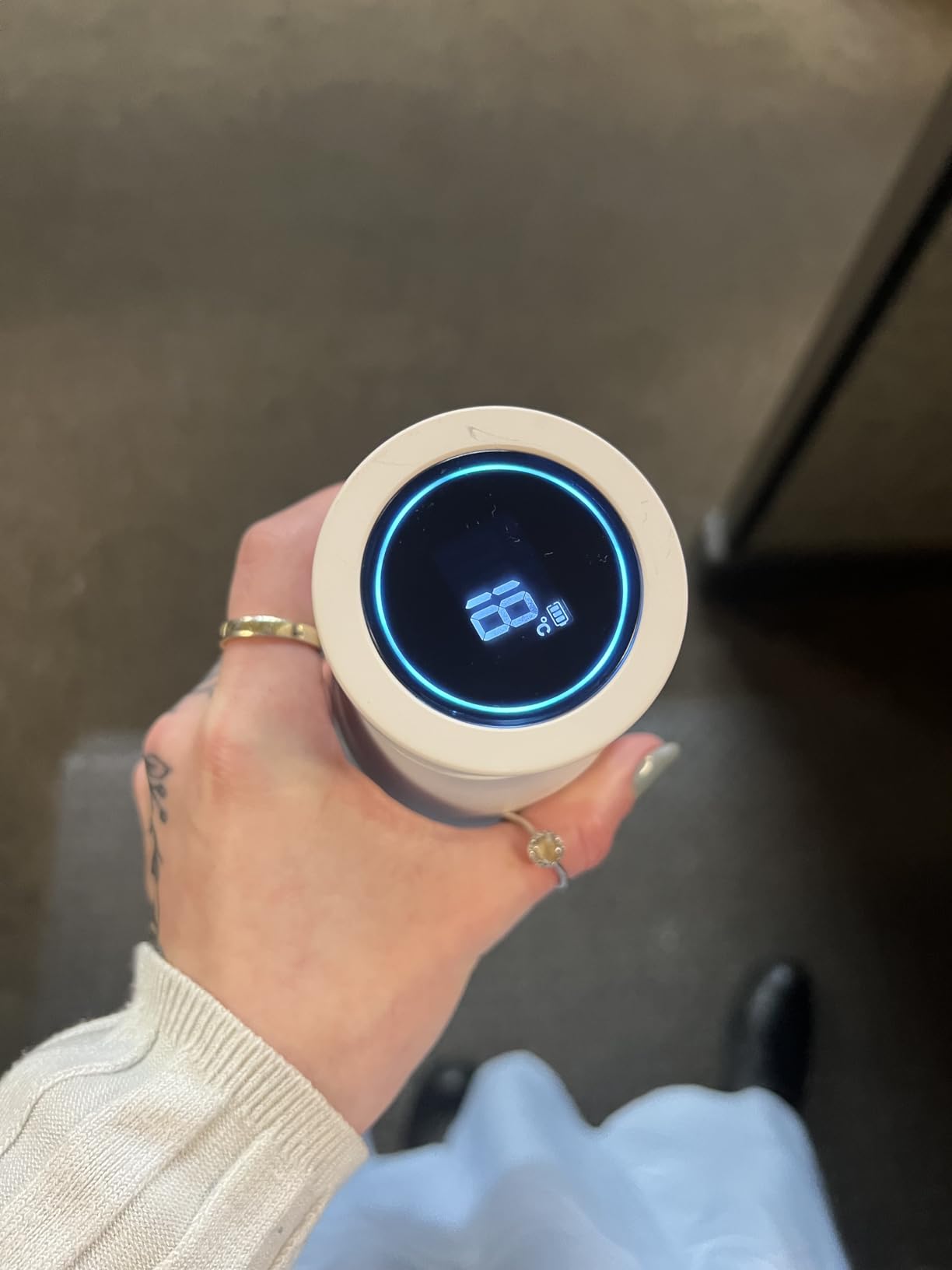 BeLive Smart Water Bottle, Black, Digital Hydration Tracking, Live Without Limits Collection customer photo 2