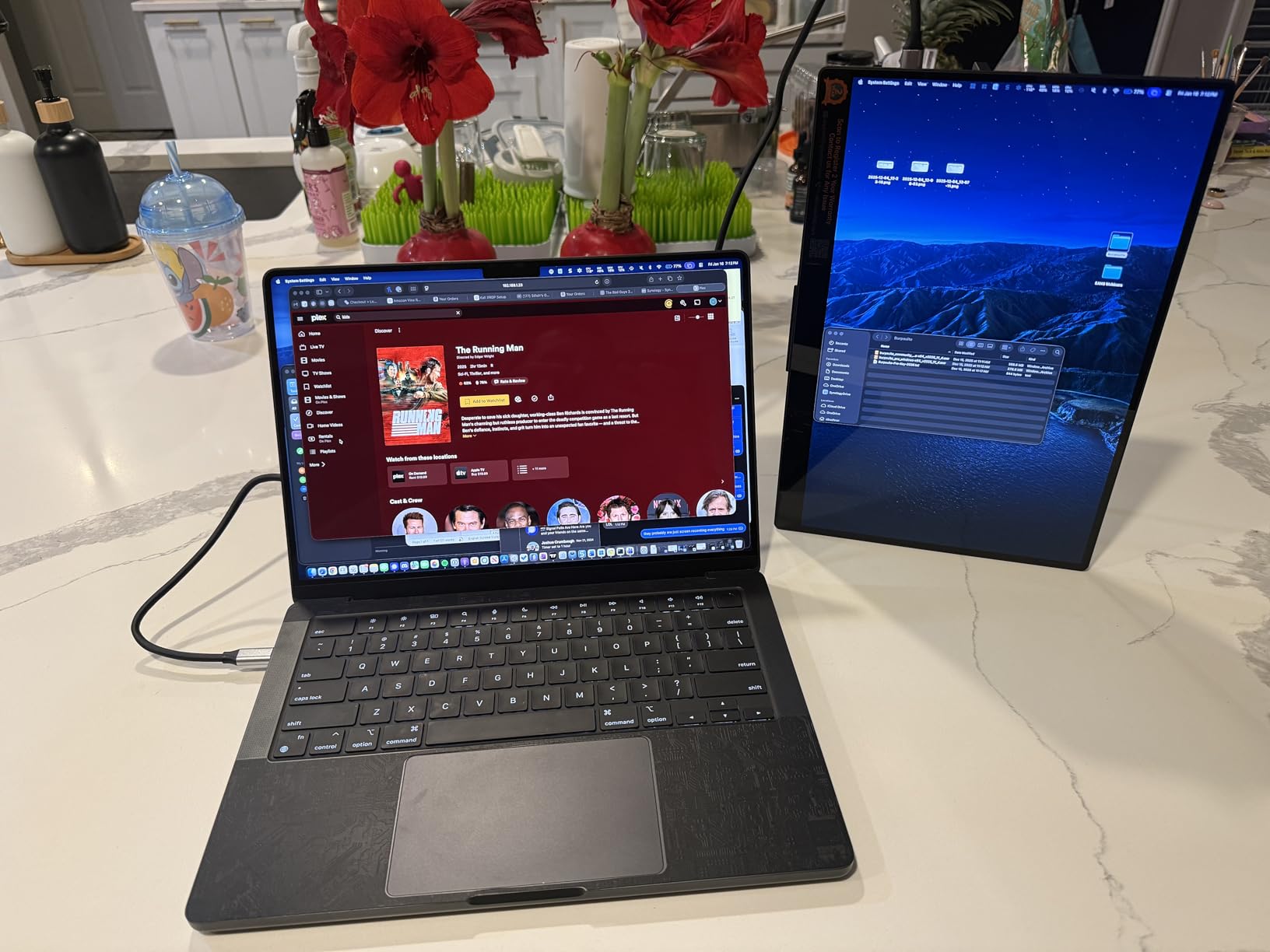 Portable Monitor 15.6 inch FHD 90% sRGB 60Hz HDR HDMI USB-C Travel Monitor for Laptop MacBook PC Surface PS5 Xbox, External Display with Kickstand & Speakers, VESA Compatible customer photo 2