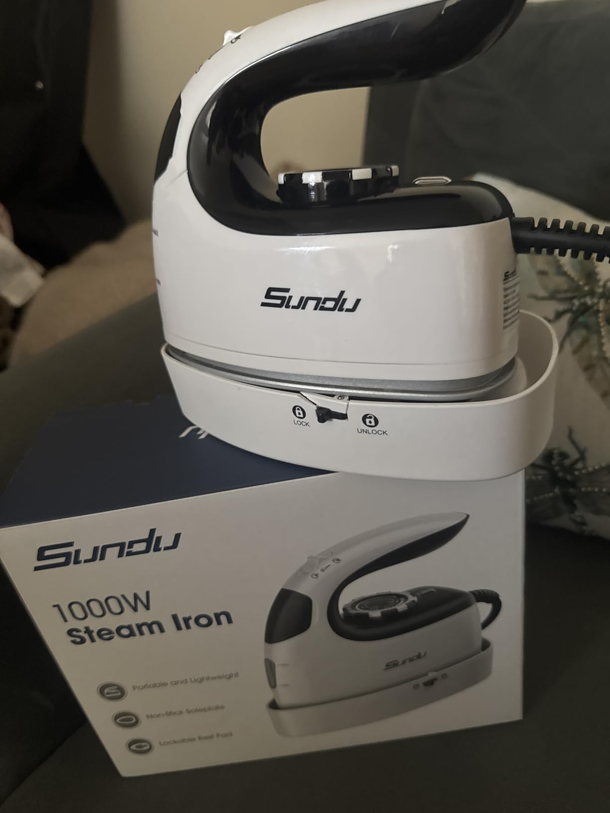 Sundu Pro Steam Station Iron for Clothes,1600W Professional Steam Iron with 44 oz Tank, 400 microsteam holes, Built-In Pump, Ceramic baseplate,Iron Lock For Easy Carry customer photo 1