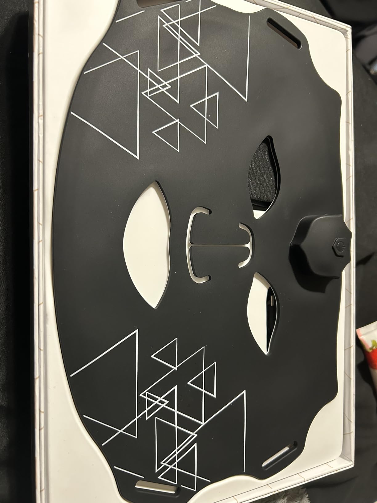 Red Light Therapy Mask Set, Five-Level Brightness Adjustment for Face and Neck, 630nm Infrared Light + 850nm Near-Infrared LED Therapy Phototherapy, Portable Mask with Power Storage, Black customer photo 2