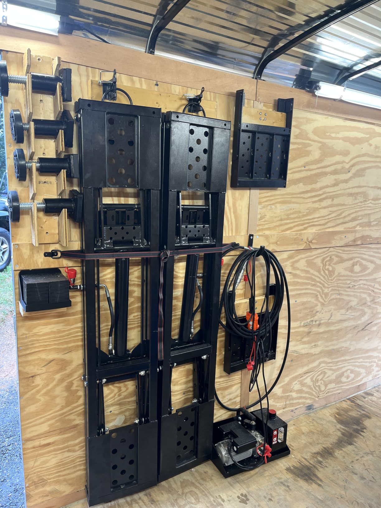 Albott 8000 LBS Portable Car Lift, Heavy-Duty Q355B Steel Construction Vehicle Lift, 25-30s Fast Cycle, Adjustable Height up to 27.4