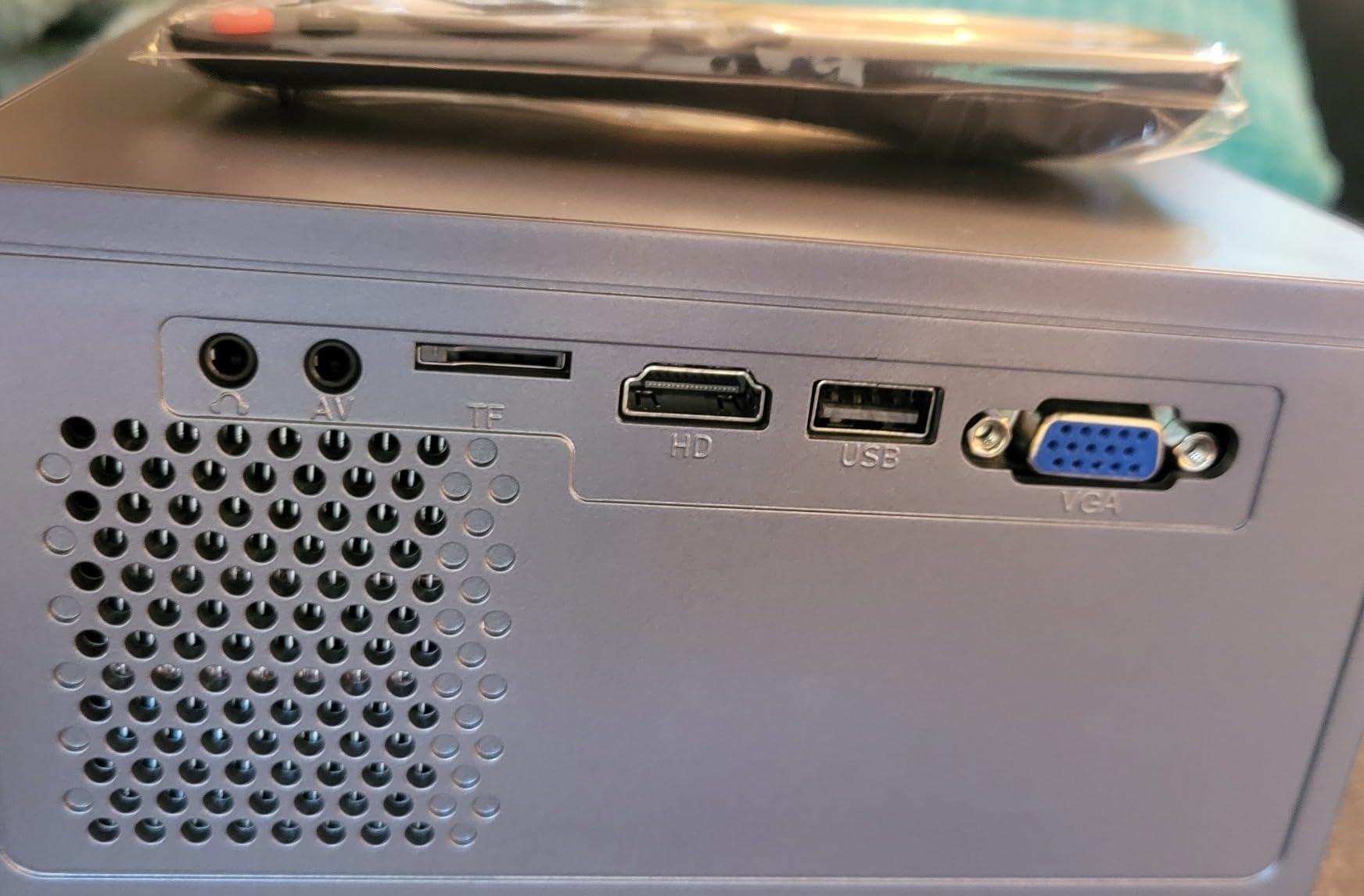 OWNKNEW 4K Support Projector with WiFi6 and Bluetooth 5.3, Electric Focus Outdoor Projectors for Outside Video Use, Gaming Movie Proyector, Auto Keystone Correction customer photo 2