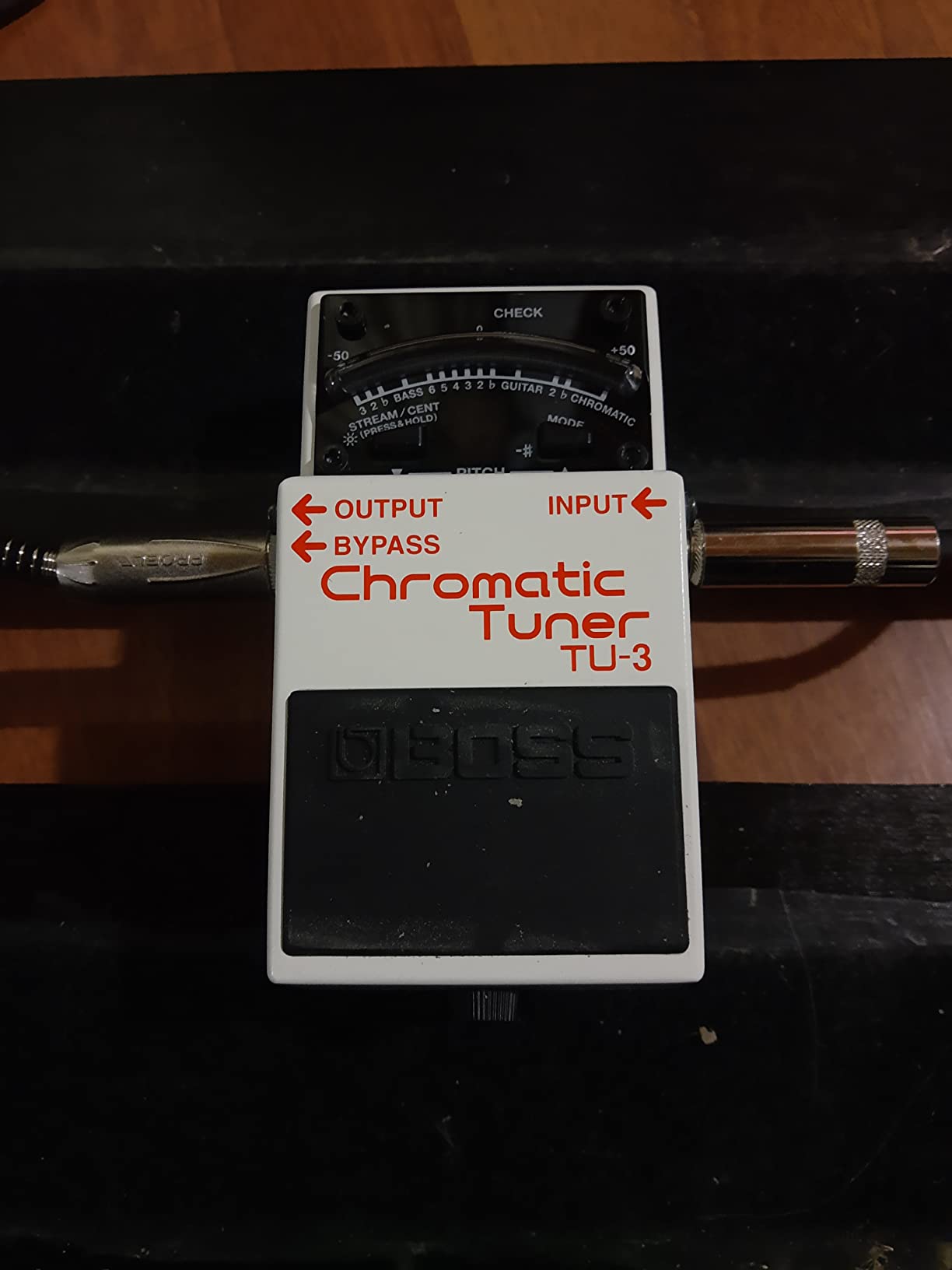 BOSS TU-3 Compact Chromatic Tuner | Perfect for Guitar & Bass | Industry-Standard Performance | Tank-Tough BOSS Stompbox Body | 21-Segment LED Meter | Accu-Pitch Sign Function customer photo 2
