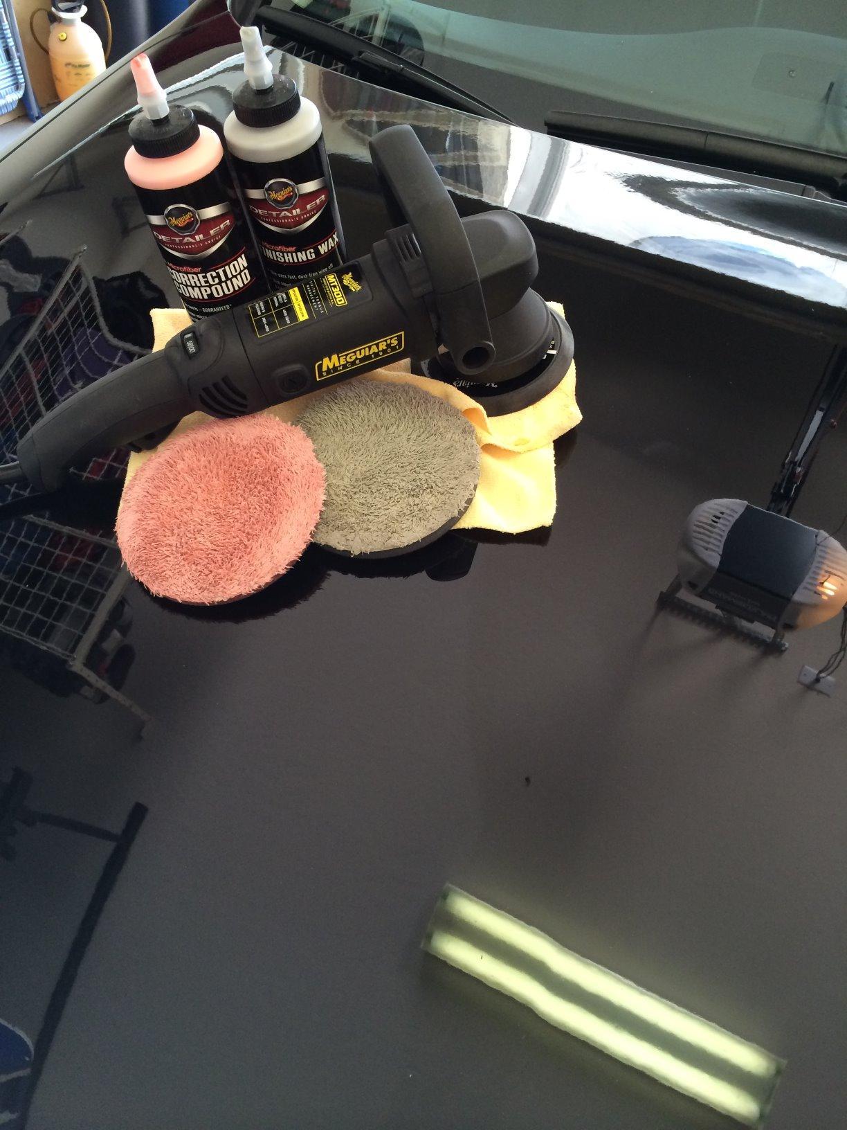 Meguiar's MT300 Variable Speed Dual Action Polisher, Professionally Designed Car Scratch Remover and Car Polisher with Digital Torque Management, 1 Count customer photo 1