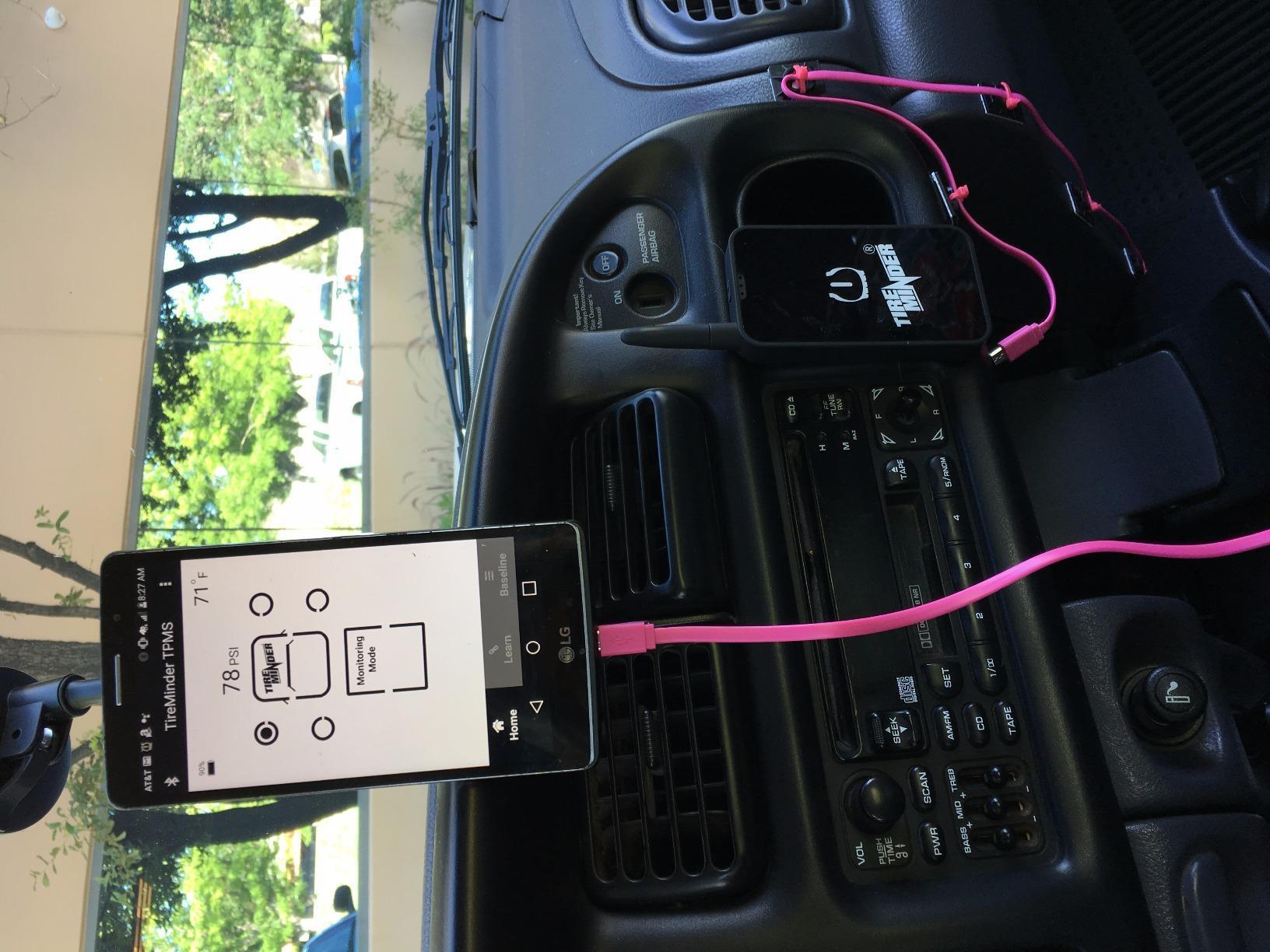 TireMinder Smart TPMS with 4 Transmitters for RVs, MotorHomes, 5th Wheels, Motor Coaches and Trailers customer photo 2