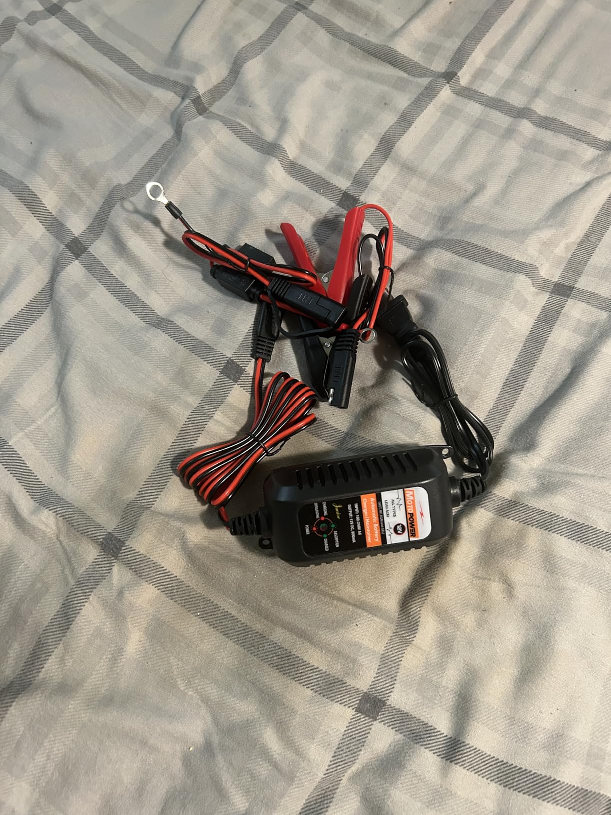 MOTOPOWER MP00205A 12V 800mA Automatic Battery Charger, Maintainer, Trickle and Desulfator customer photo 2