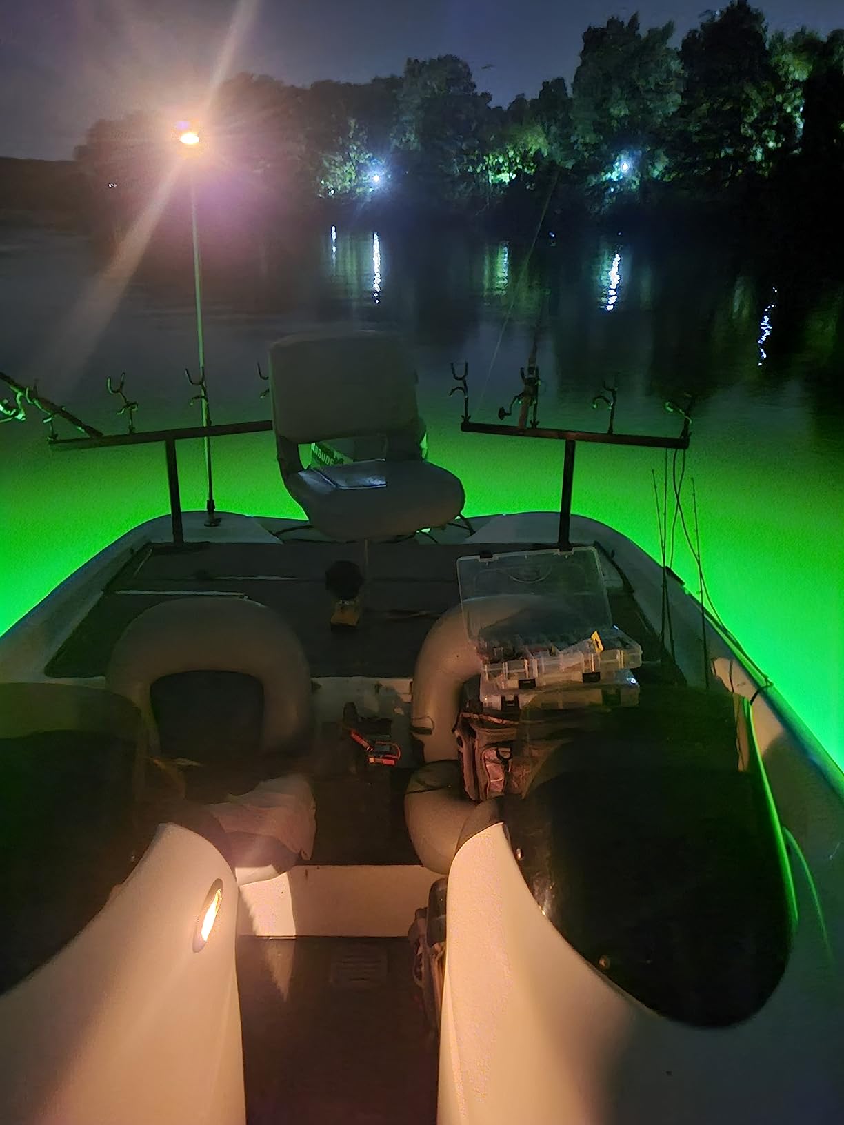 Underwater Fishing Light Super Bright 20W/50W 16000/30000 Lumens 12V LED Submersible Fish Bait Finder Deep Drop Night Fishing Light for Shrimp, Prawns, Squid and Fish customer photo 1