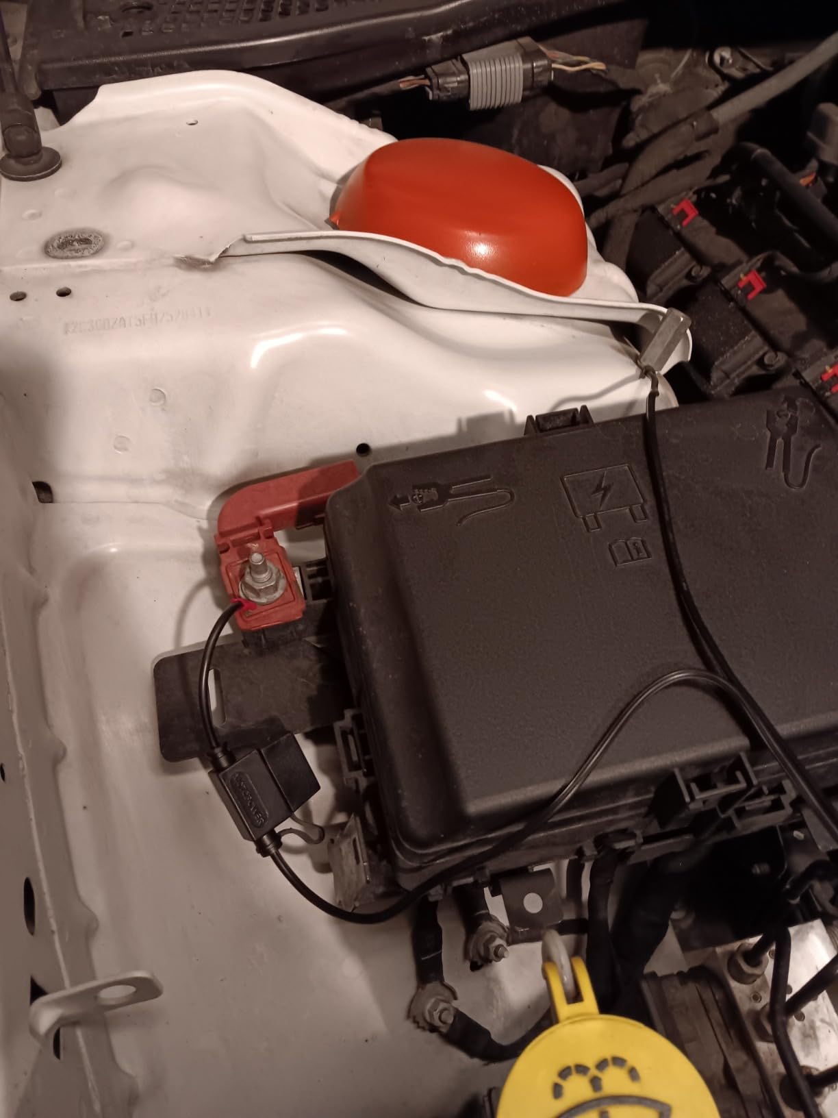 MOTOPOWER MP00205C 12V 800mA Automatic Battery Charger, Battery Maintainer, Trickle Charger, and Battery Desulfator customer photo 2