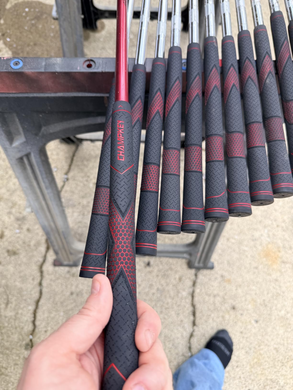 CHAMPKEY Premium Rubber Golf Grips 13 Pack | High Traction and Feedback Rubber Golf Club Grips | Choose Between 13 Grips with 15 Tapse and 13 Grips with All Kits customer photo 1