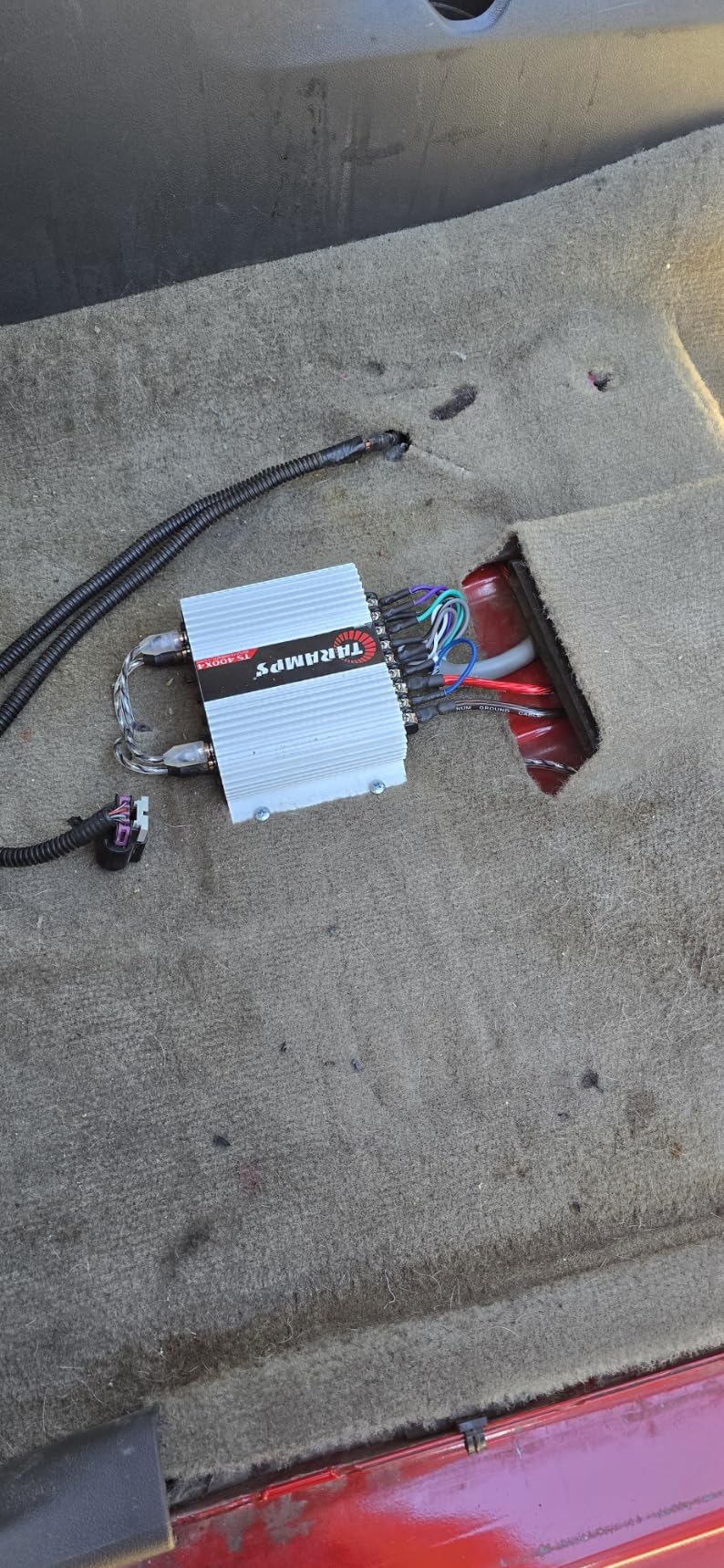 Taramps TS 400x4 400 watts RMS 4 Channels Full Range Car Audio Amplifier, 2 Bridged Channels, RCA Input Class D, Output Power, Multichannel Amplifier System, Small - TS400X4 customer photo 2