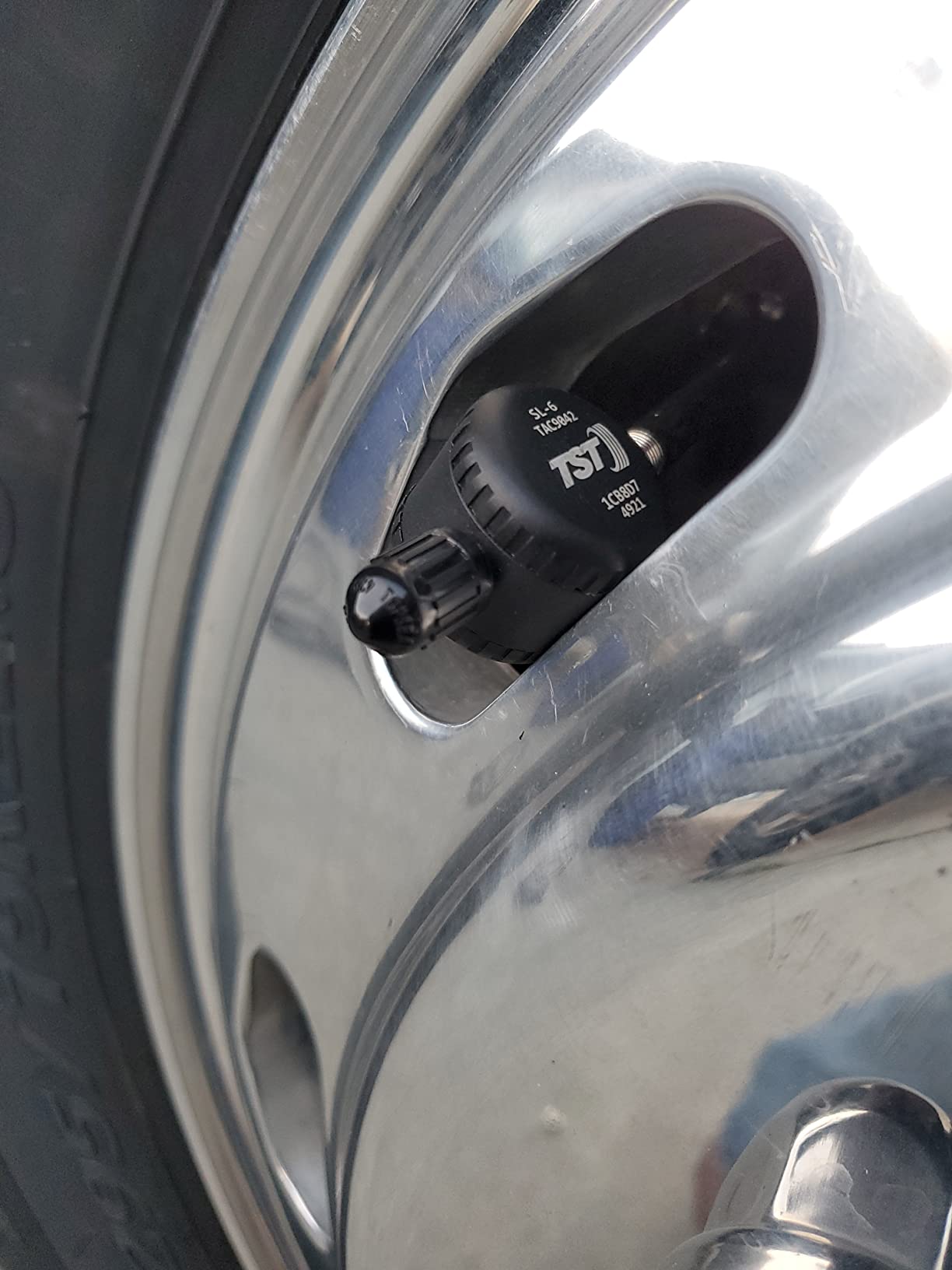 TST 507 Series TPMS - RV Tire Pressure Monitoring System with 4 Flow Thru Sensors & Color Display Monitor for Travel Trailers, Campers and Motorhomes customer photo 2