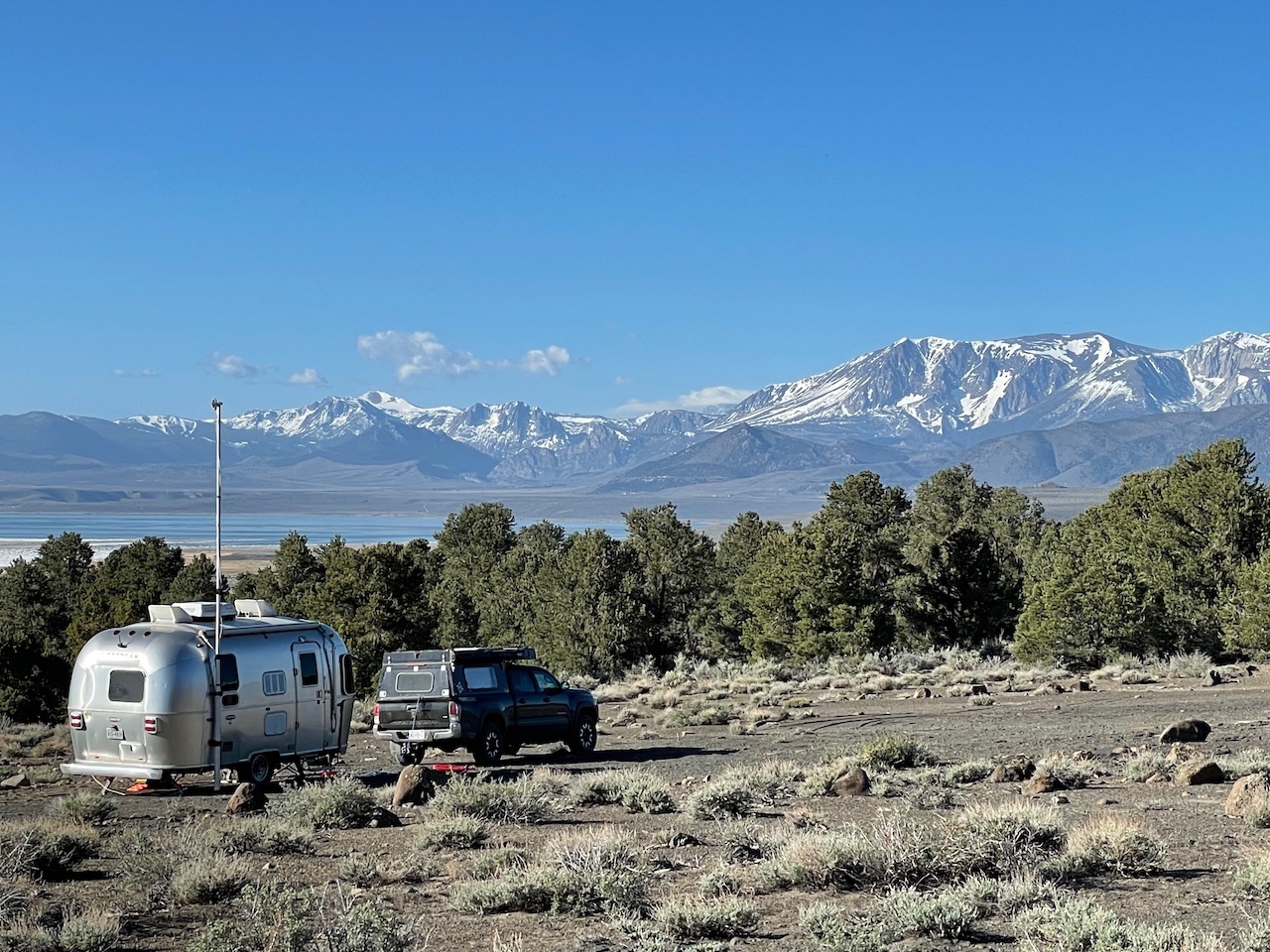 weBoost Destination RV - Cell Phone Signal Booster for Stationary Use | Boosts 5G & 4G LTE for All U.S. & Canadian Carriers - Verizon, AT&T, T-Mobile, more | Made in the U.S. | FCC Approved (470159) customer photo 2