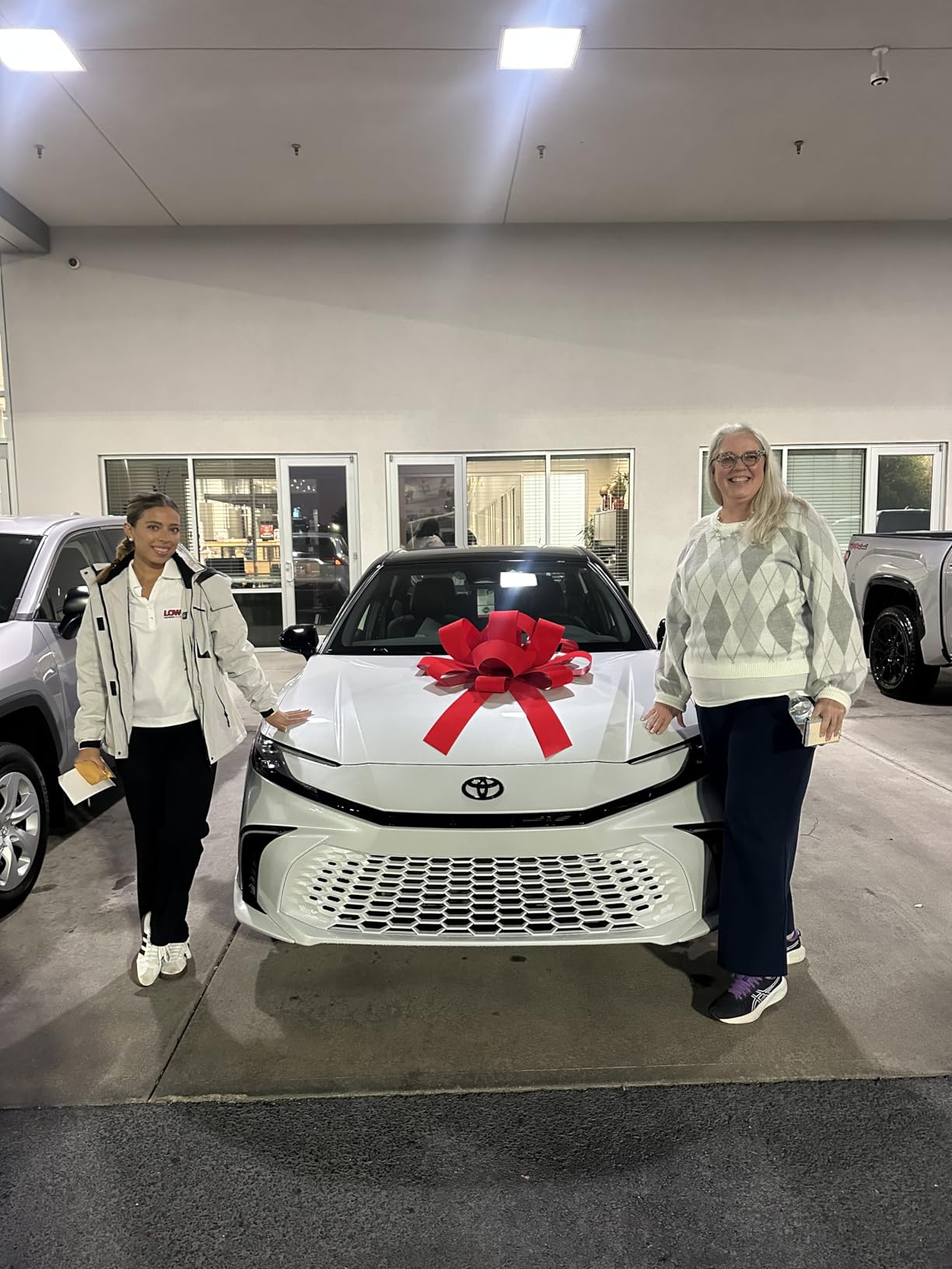 Wulcea Graphene Heated Jacket for Women Fur Lined with Large Capacity Battery Pack customer photo 1