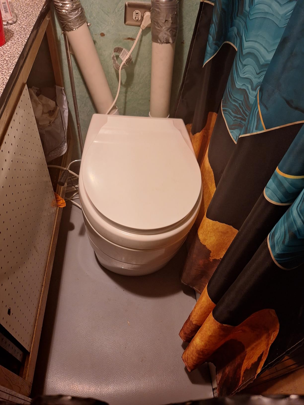 Thinktank Waterless Toilet White customer photo 1