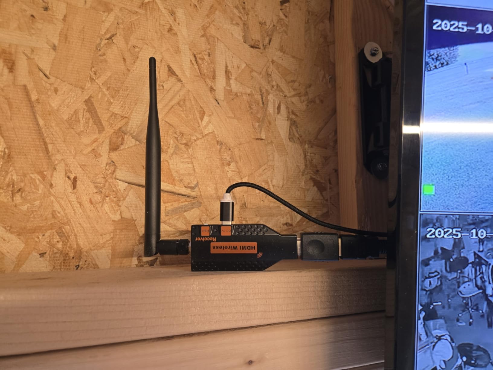 Coolpie Wireless HDMI Transmitter and 2 Receiver, 4K Decode 1080P Full HD Output, 350FT/100M Long Range, 5.8G Extender Plug & Play Low Lag for Streaming Video/Audio Multiple TV/Monitor/Projector/DJs customer photo 1