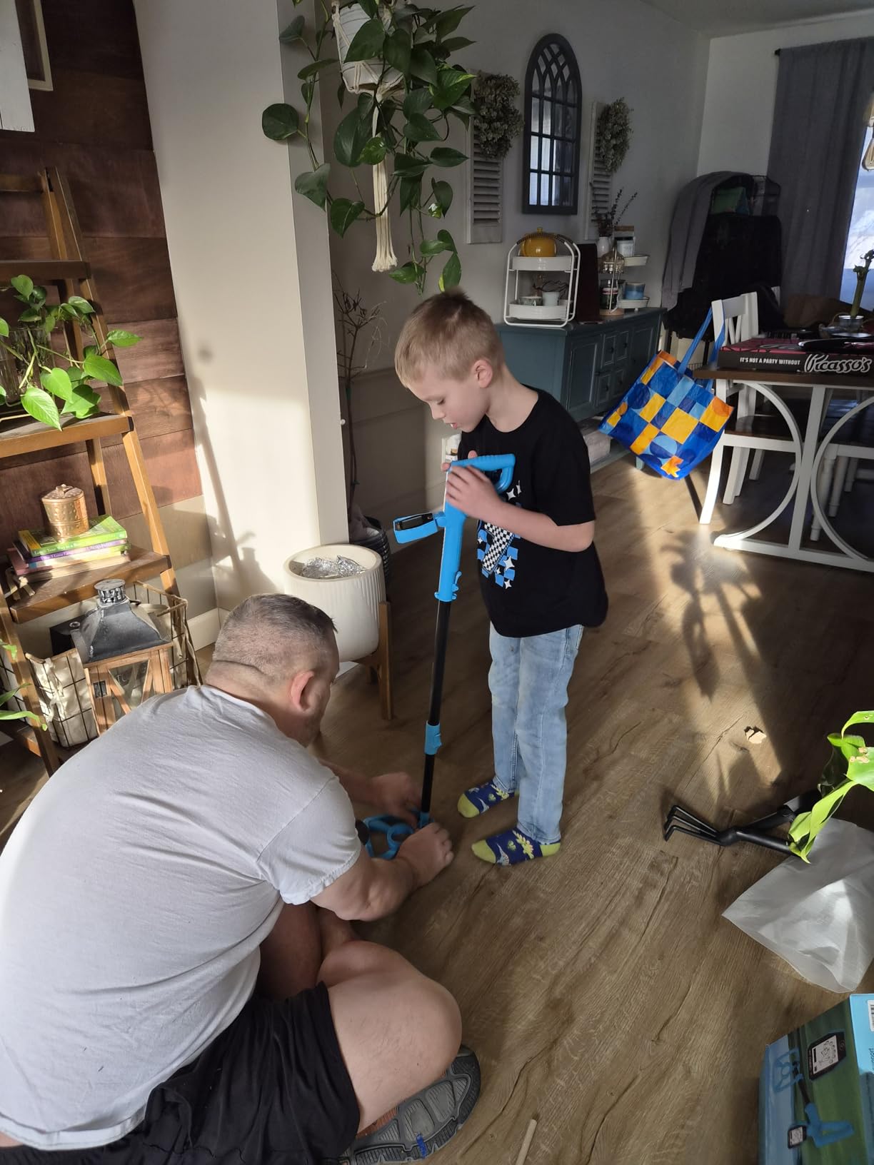 OMMO Metal Detector, Rechargeable Built-in Battery Kids Metal Detector with Funny LCD Display, Adjustable Metal Detectors for Kids with IP67 Waterproof 6.5