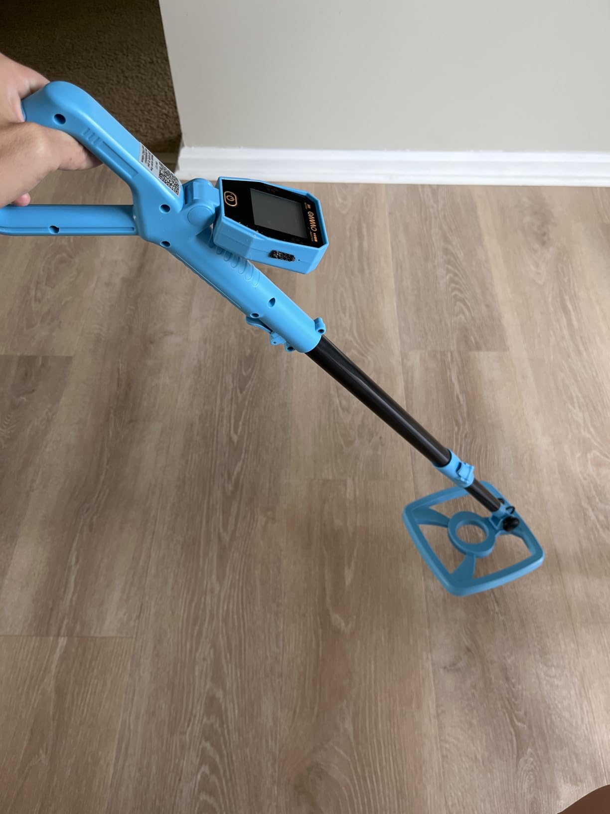 OMMO Metal Detector, Rechargeable Built-in Battery Kids Metal Detector with Funny LCD Display, Adjustable Metal Detectors for Kids with IP67 Waterproof 6.5