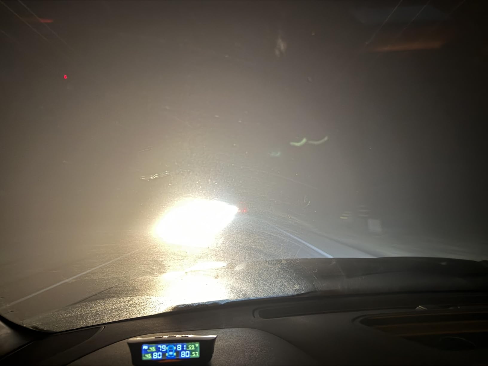 Tymate TM3 RV Tire Pressure Monitoring System, Tire Pressure Monitor with Solar Charge, TPMS with 4 Sensors(Max to 10) & 6 Alarm Modes, 2024 Updated w/Color LCD Display, 0-87PSI for RV/Trailer/Truck customer photo 1