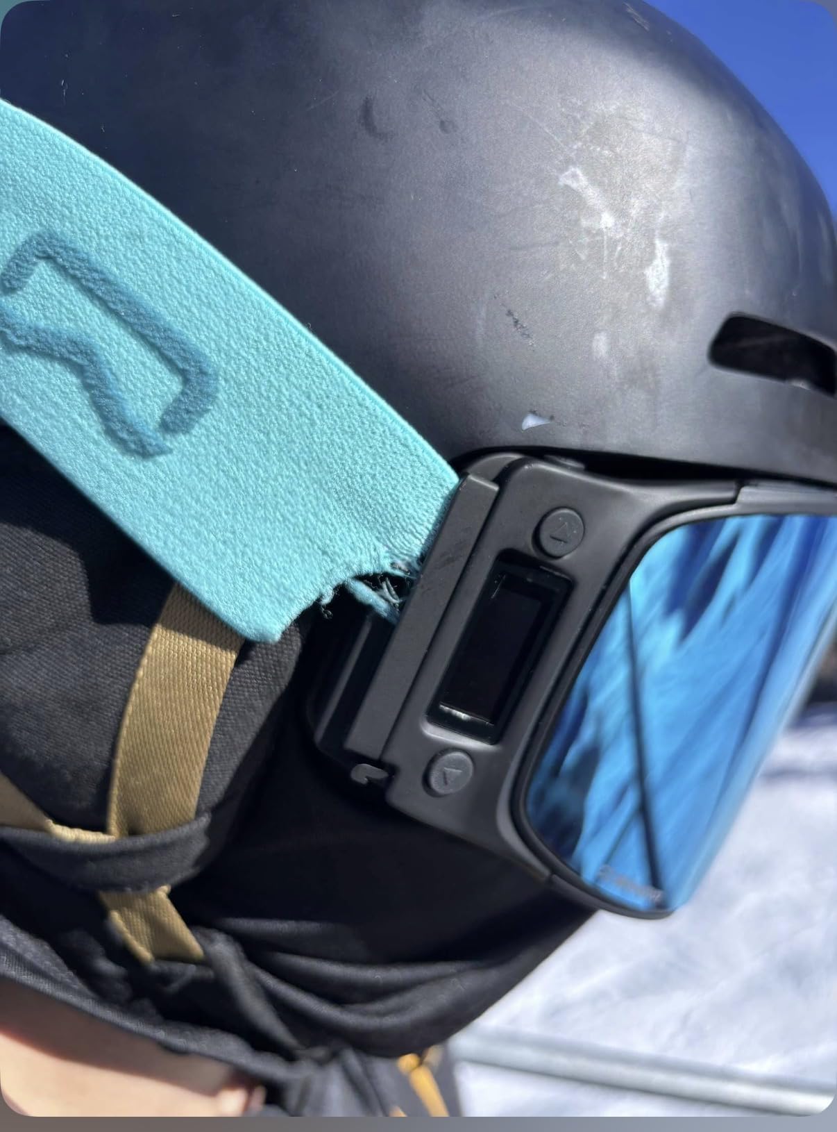 Multifunctional Smart Wireless Ski Goggles with Walkie-Talkie, Anti-Fog Zeiss Lens, Music & Call Function customer photo 1