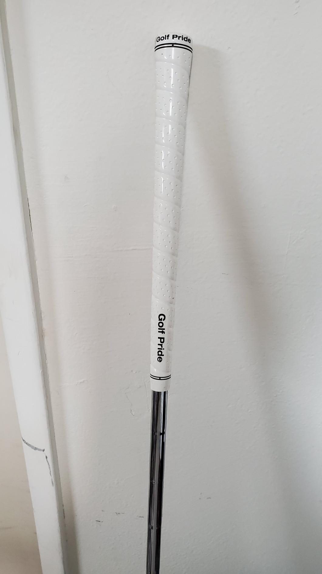 Golf Pride Tour Wrap Golf Grip - Comfortable, Durable Grip for Clubs - Classic Wrap Design with High-Tack Feel - Rubber Construction - White customer photo 2