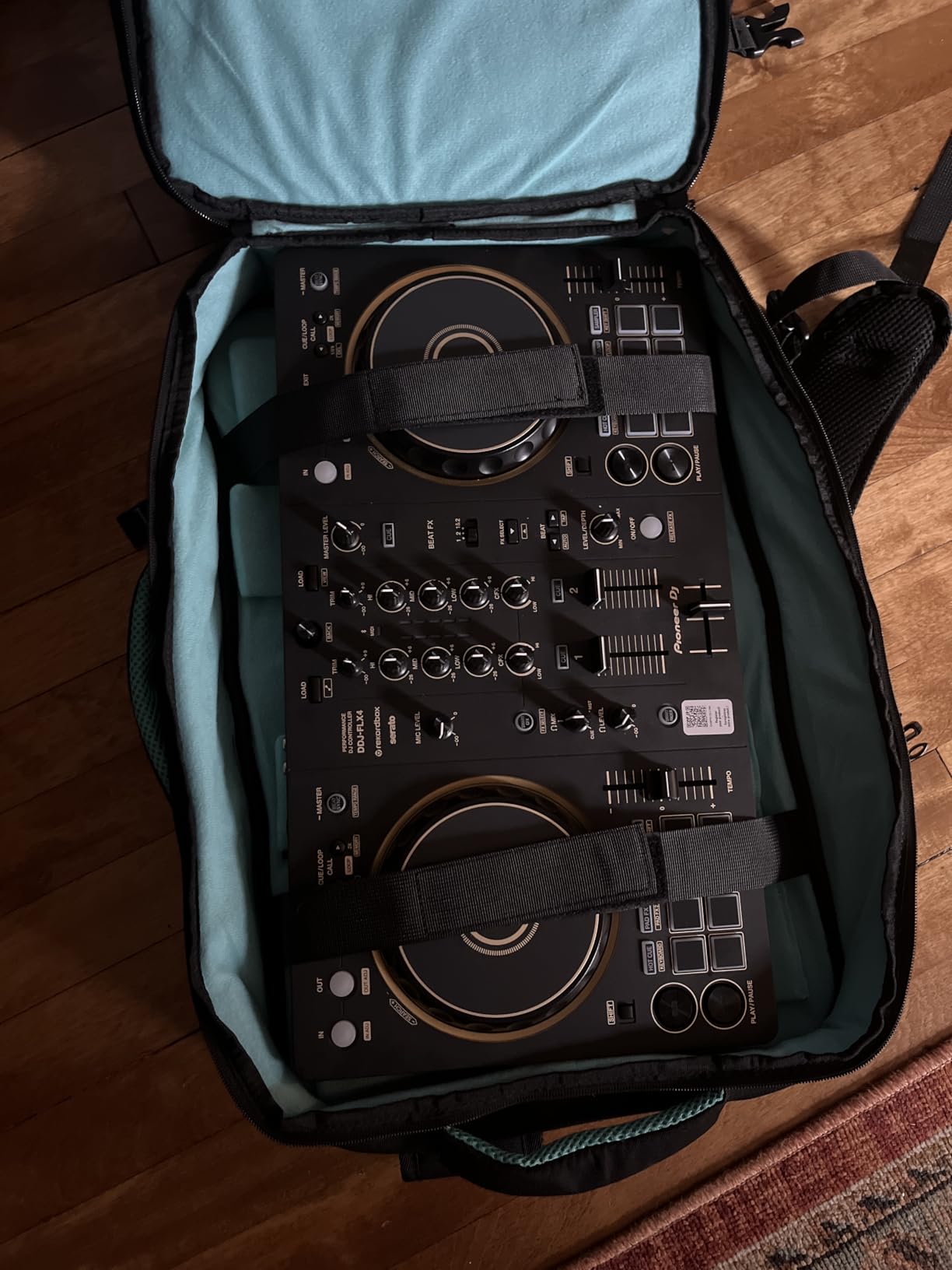 AUROTIER DJ Controller Bag for DDJ-FLX4/DDJ 200/DDJ 400/DDJ REV1, Padded DJ Backpack with Multi-pocket for 17 Inch Laptop, Cables, DJ Carrying Mixer Case with Adjustable Strap for DJ Equipment customer photo 2
