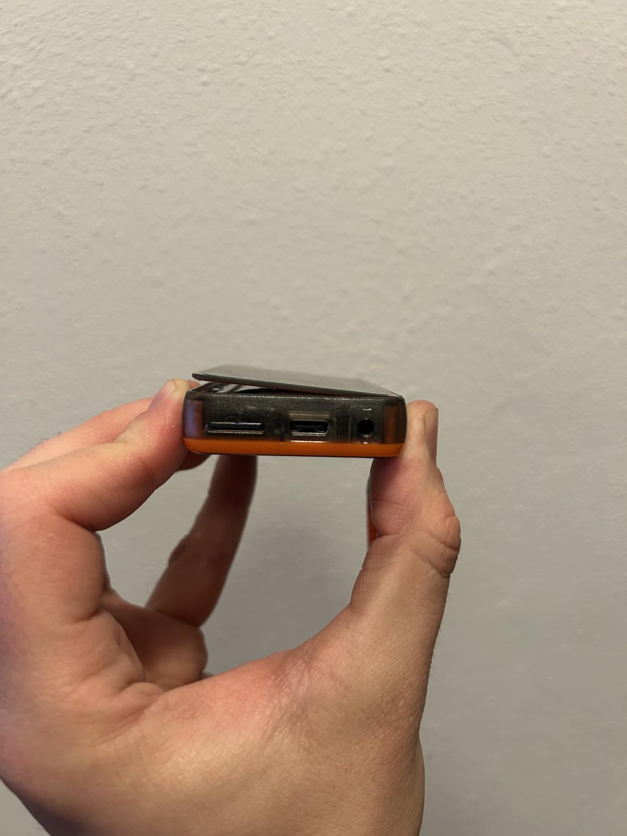 HiBy R1 HiFi MP3 Player with Bluetooth 5.1 Tidal Qobuz DSD 256 Native Lossless Music Player with Touchscreen/Hi Res Audio Certified/MSEB Tuning/2TB Expanded Memory customer photo 2