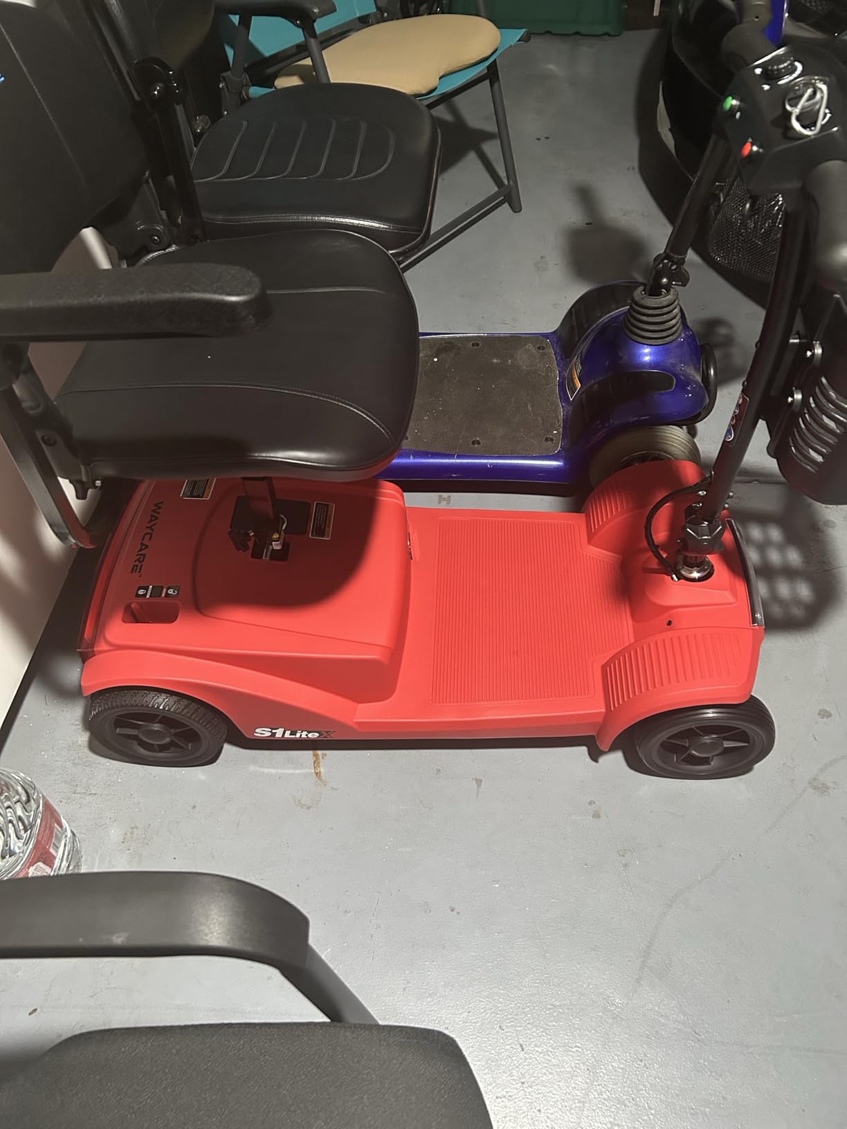 WayCare 15-25 Miles Long Range Mobility Scooter, Weight Capacity 300 LBS+ Powered Mobility Scooters for Seniors, Compact Duty Mobile for Travel with LED Headlight and Detachable Basket (Red) customer photo 1