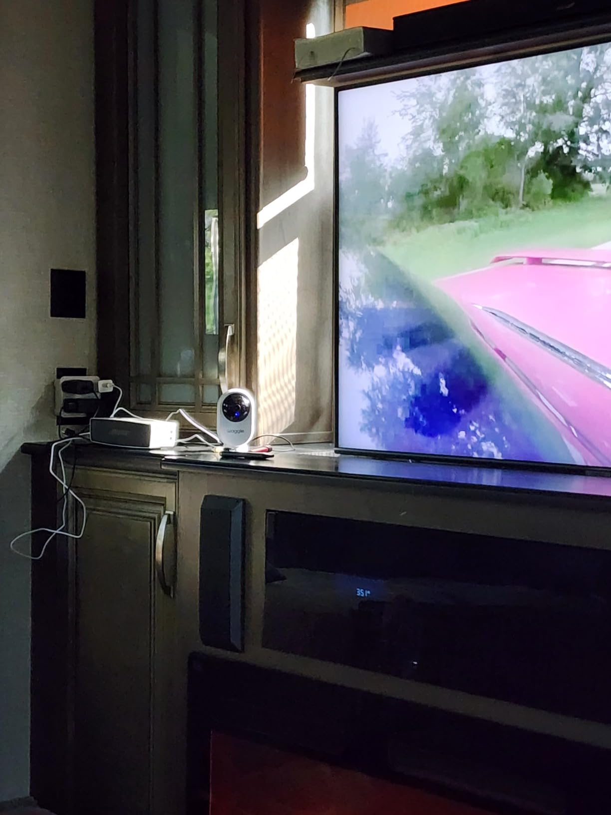 Waggle 4G LTE Cellular Security Camera, 2K HD Pet Monitor, 300° Pan, No WiFi, 9000mAh Battery, Night Vision, 2-Way Talk & Siren Alarm- RVs/Camping/Travel/Indoor & Outdoor - Subscription Required customer photo 2