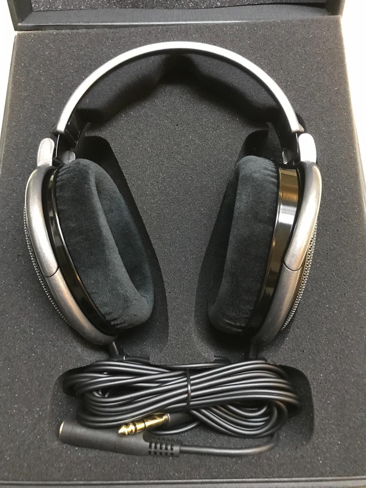 Sennheiser HD 650 Audiophile Hi-Res Open Back Dynamic Headphone customer photo 2
