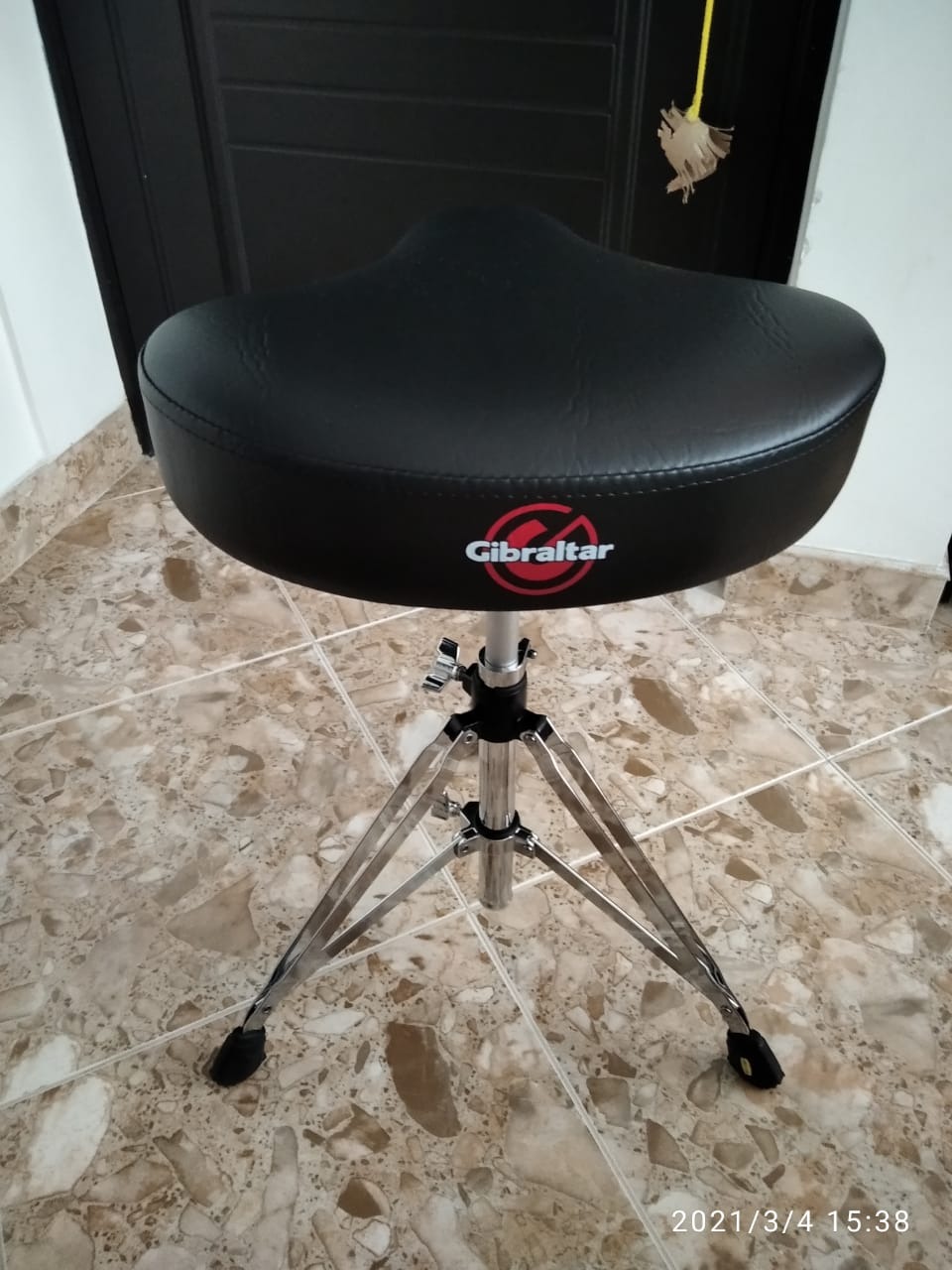 Gibraltar Drum Throne with Adjustable Height Motorcycle-Style Seat, Double-Braced Legs, Sturdy Drum Stool for Drummers (6608) customer photo 1