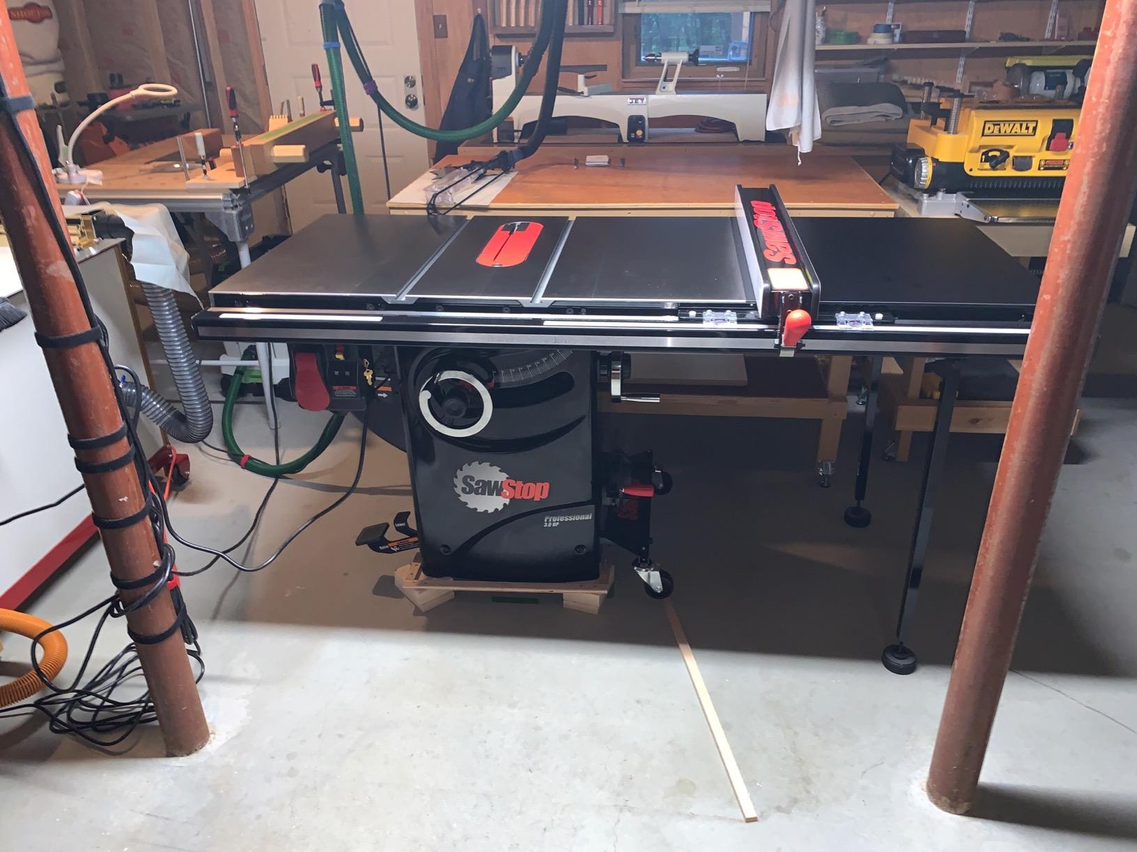 SAWSTOP 10-Inch Professional Cabinet Saw, 3-HP, 36-Inch Professional T-Glide Fence System (PCS31230-TGP236) customer photo 2