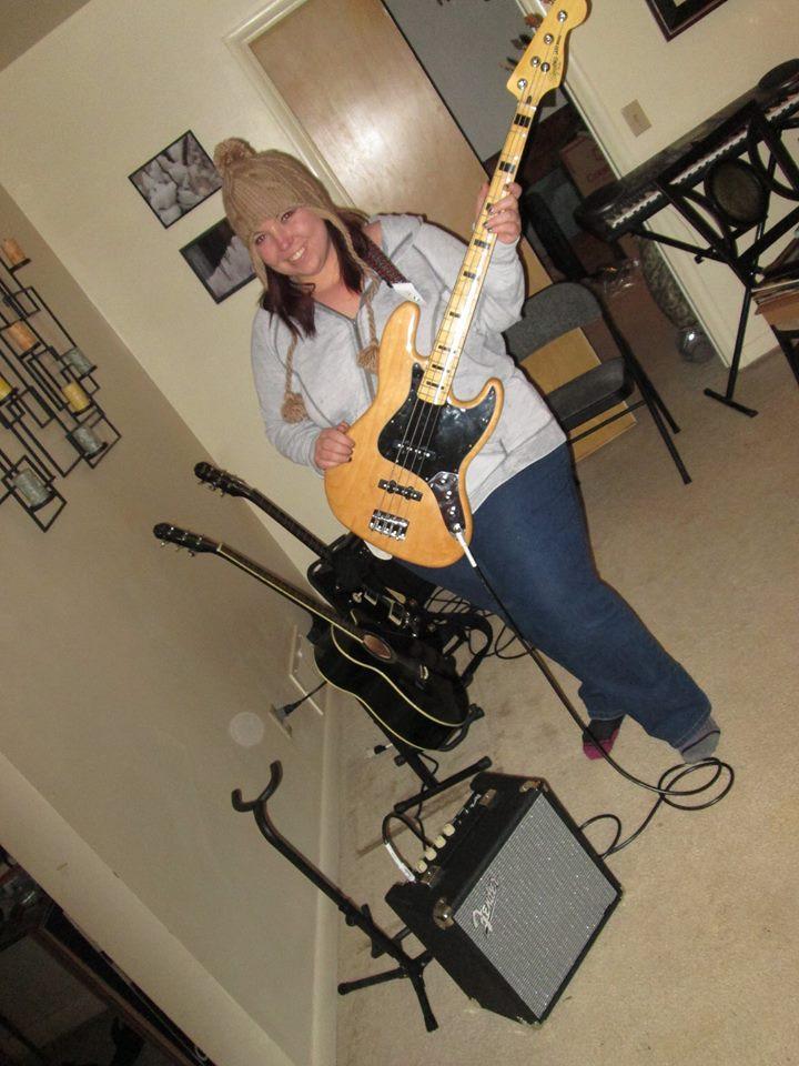 Fender Rumble 15 V3 Bass Amp for Bass Guitar, 15 Watts, 6-Inch Speaker, Overdrive Circuit customer photo 3